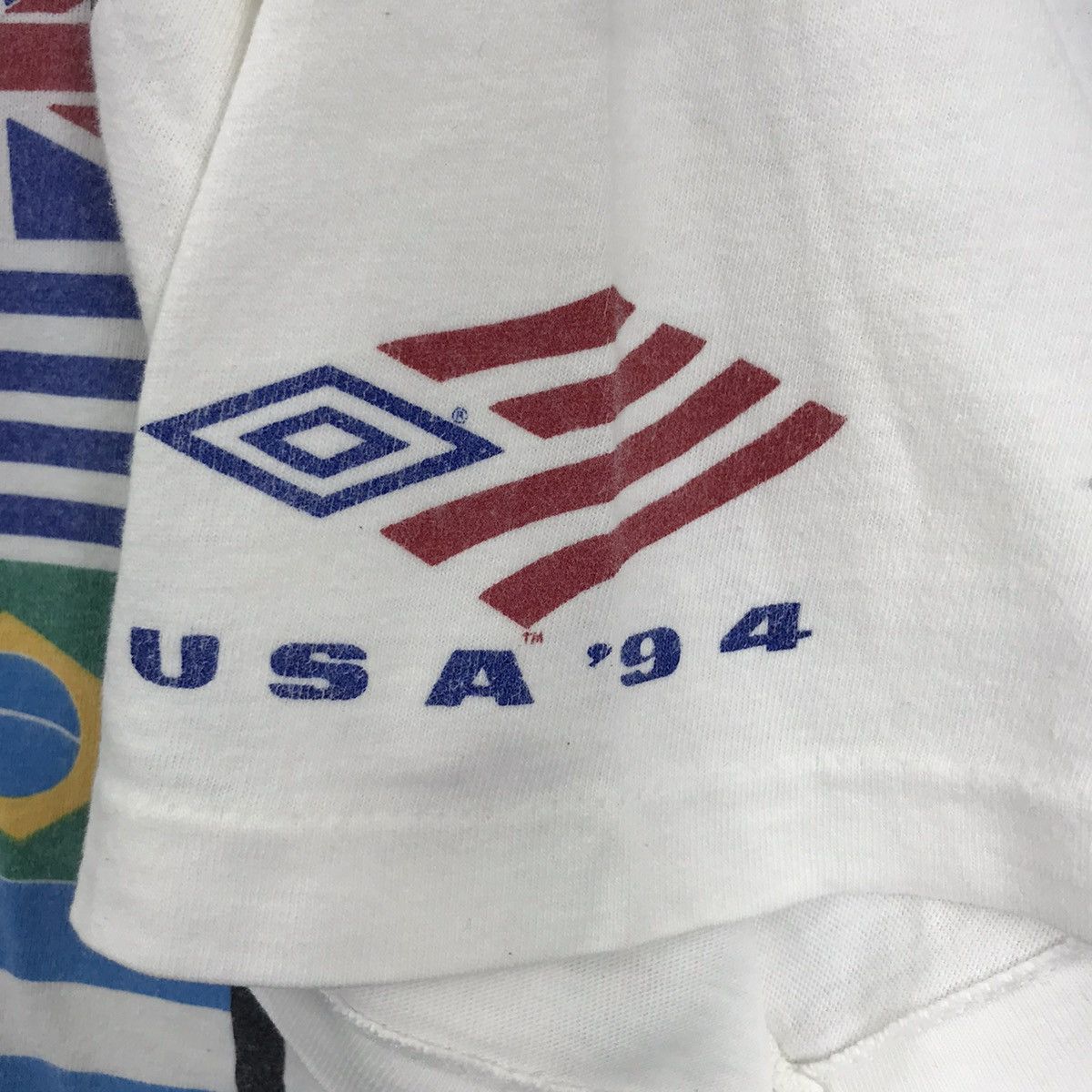 Umbro Vintage 90s UMBRO USA World Cup 1994 Football White T shirt Size US M / EU 48-50 / 2 - 4 Thumbnail