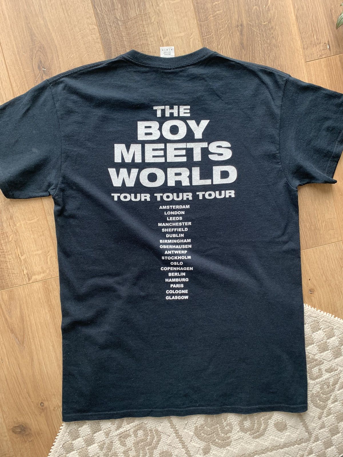 Band Tees Drake The Boy Meets World Tour 2017 t-shirt Size US M / EU 48-50 / 2 - 7 Thumbnail