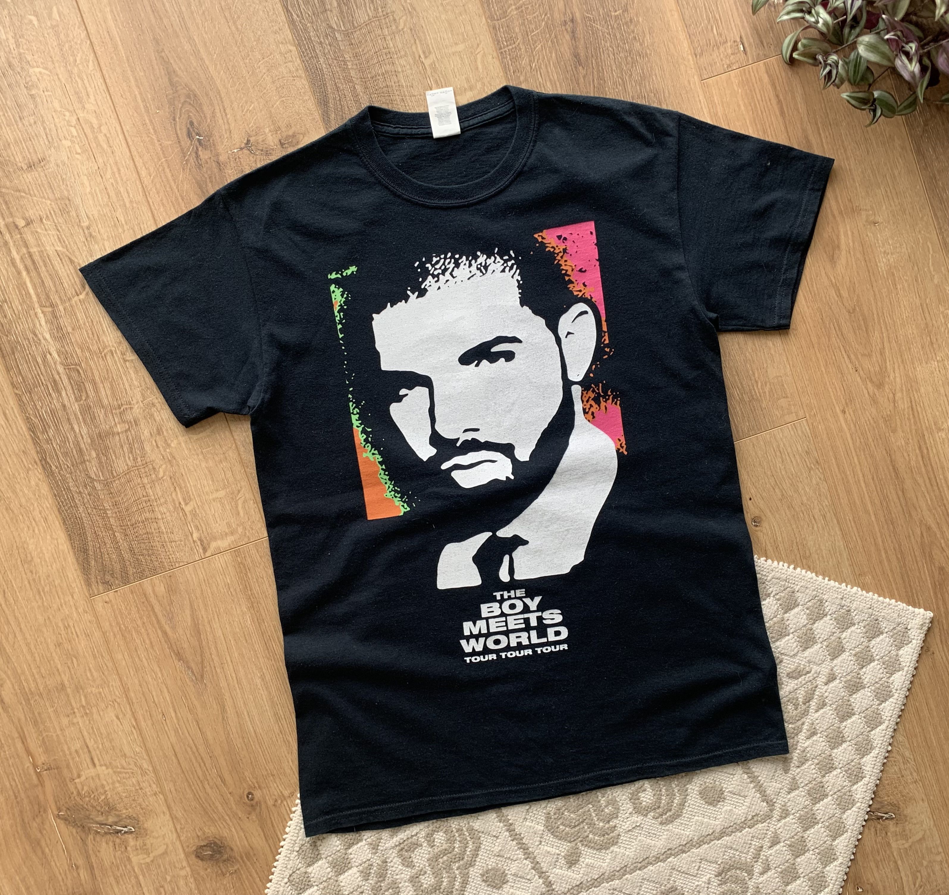 Band Tees Drake The Boy Meets World Tour 2017 t-shirt Size US M / EU 48-50 / 2 - 2 Thumbnail
