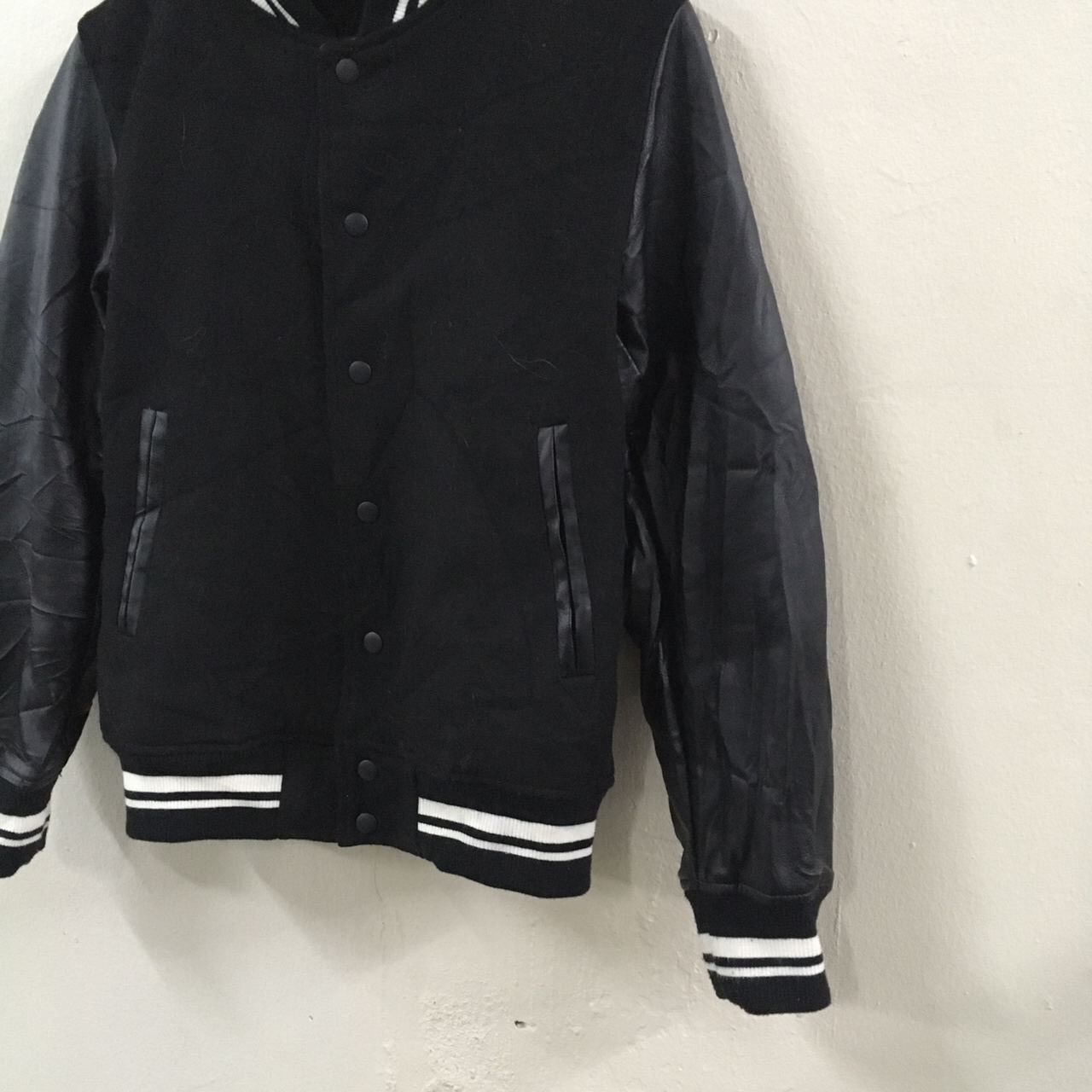 Japanese Brand GU Black hand leather Varsity Jacket Size US M / EU 48-50 / 2 - 2 Thumbnail