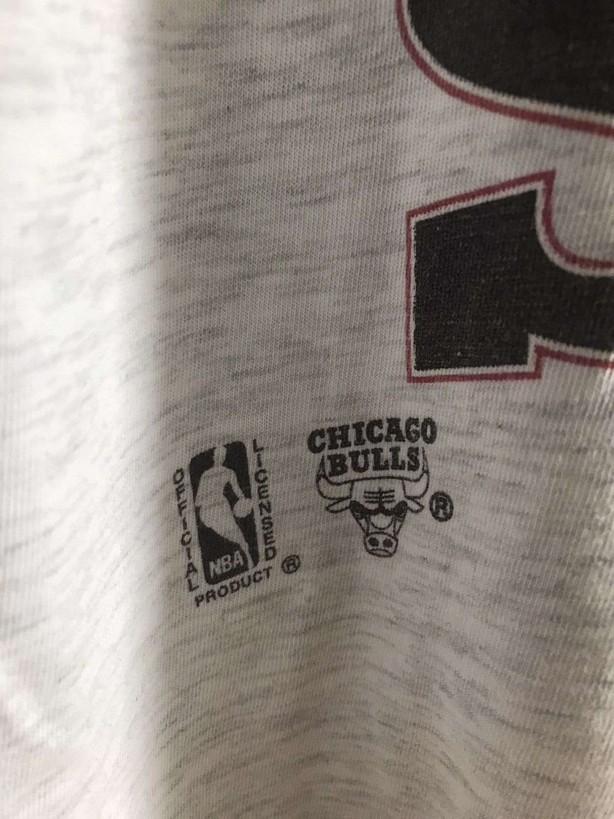 NBA × Nutmeg × Vintage Chicago Bulls Vintage 90’s Distressed Tee Size US L / EU 52-54 / 3 - 4 Thumbnail