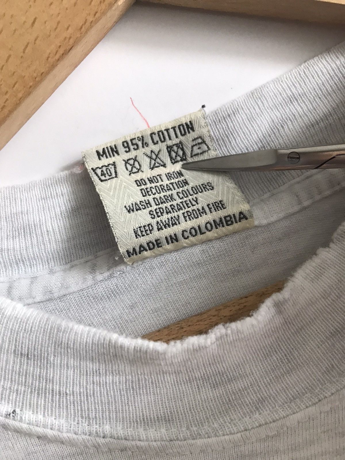 NBA × Nutmeg × Vintage Chicago Bulls Vintage 90’s Distressed Tee Size US L / EU 52-54 / 3 - 7 Thumbnail