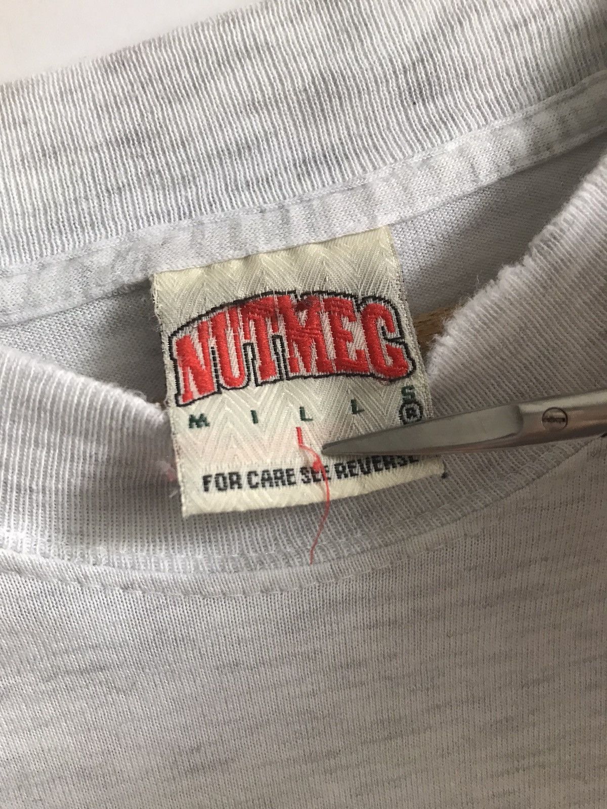 NBA × Nutmeg × Vintage Chicago Bulls Vintage 90’s Distressed Tee Size US L / EU 52-54 / 3 - 6 Thumbnail