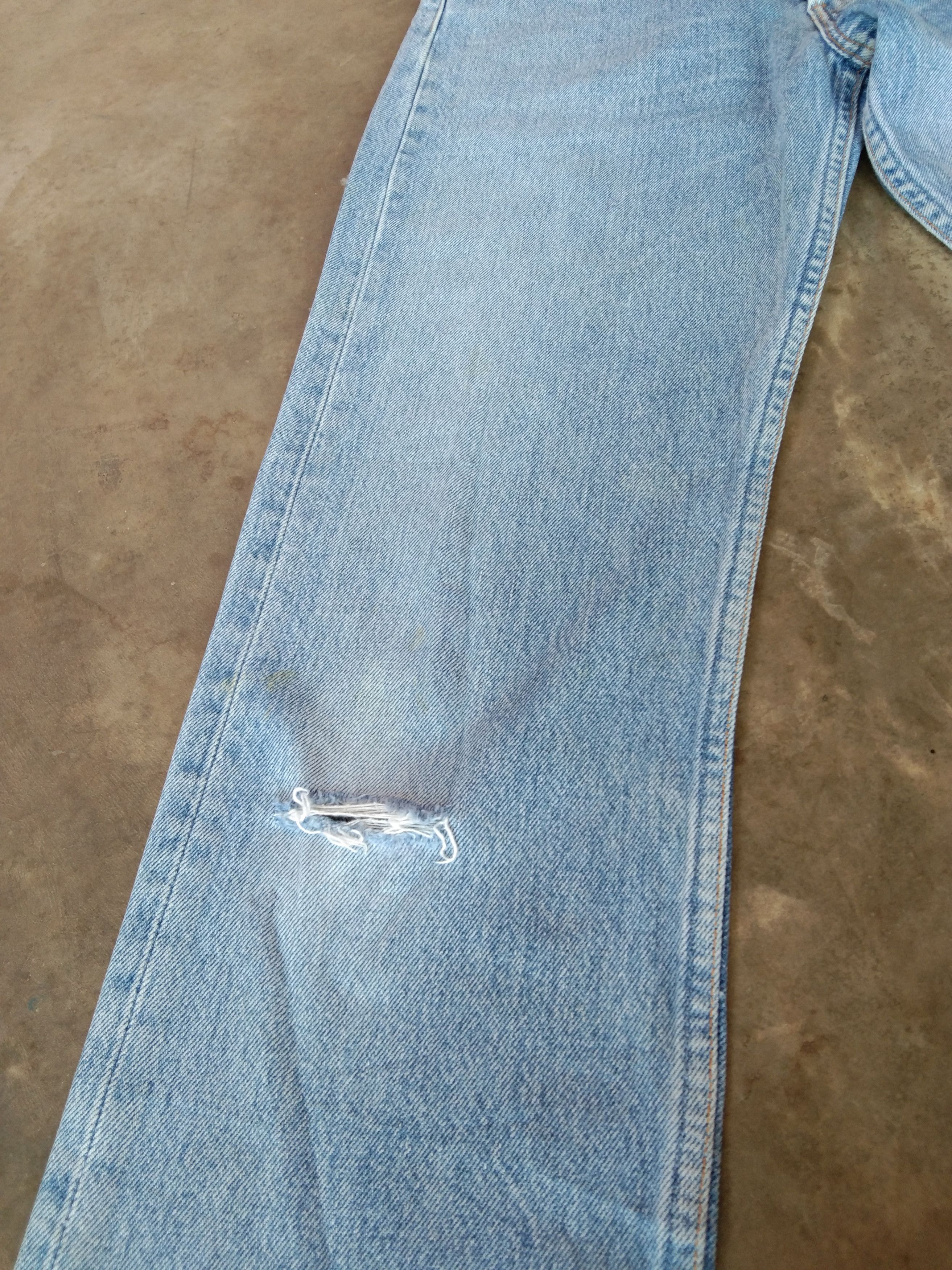 Levi's 90s Vintage Levi's 501 Made In USA Distressed Jeans 28x32 Size US 28 / EU 44 - 4 Thumbnail