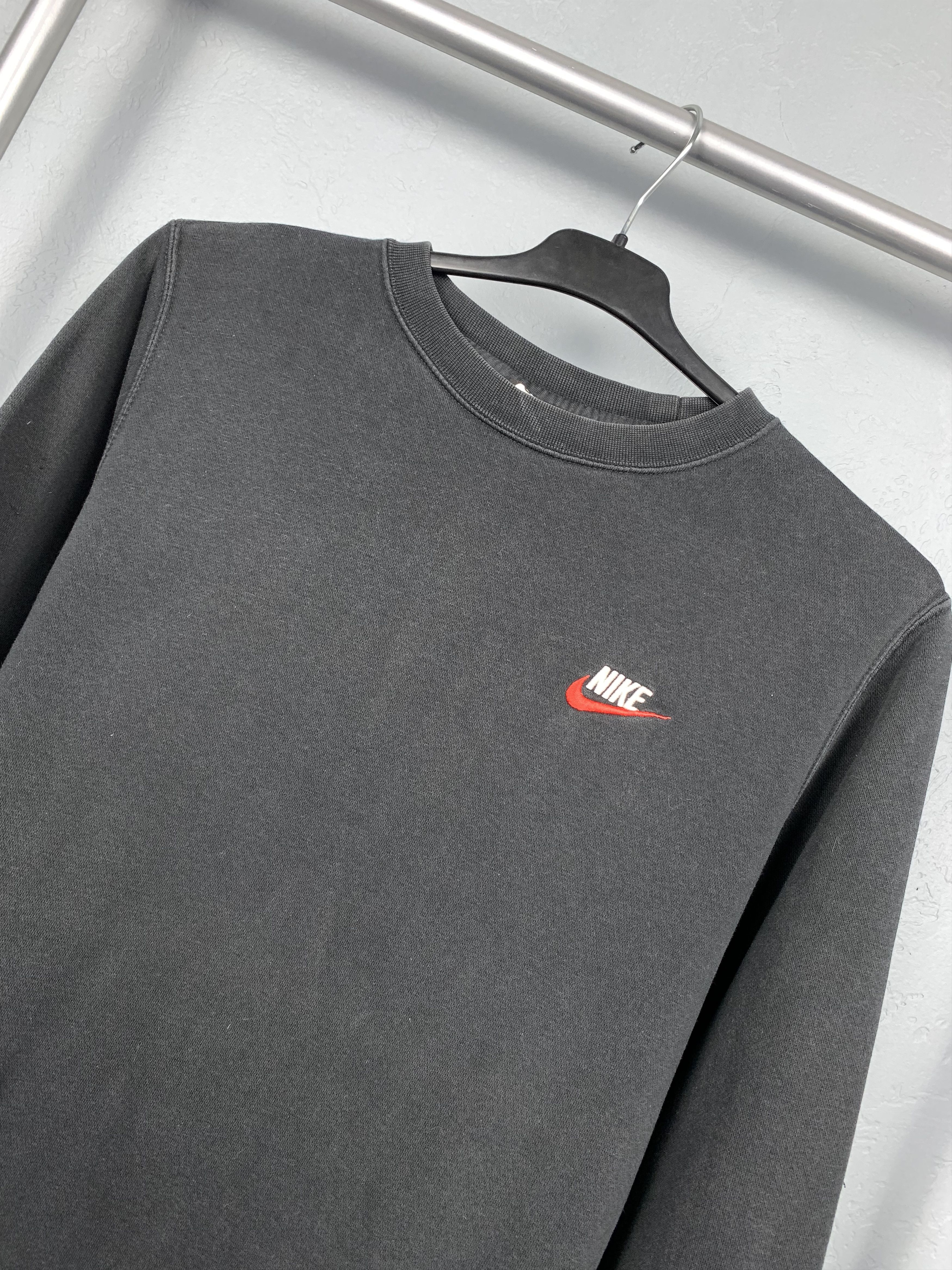 Nike × Vintage Nike Vintage Faded Mens Sweatshirt Y2K Swoosh Size US S / EU 44-46 / 1 - 2 Thumbnail