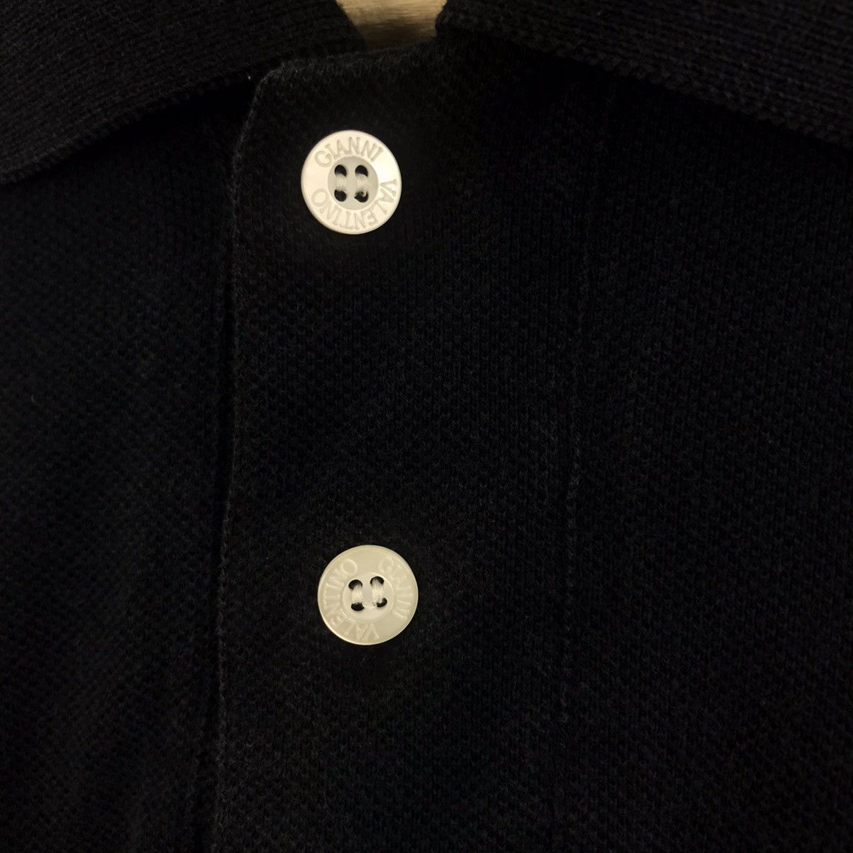 Vintage GIANNI VALENTINO JEANS Italy Embroidered Collar T Shirt Size US S / EU 44-46 / 1 - 3 Thumbnail
