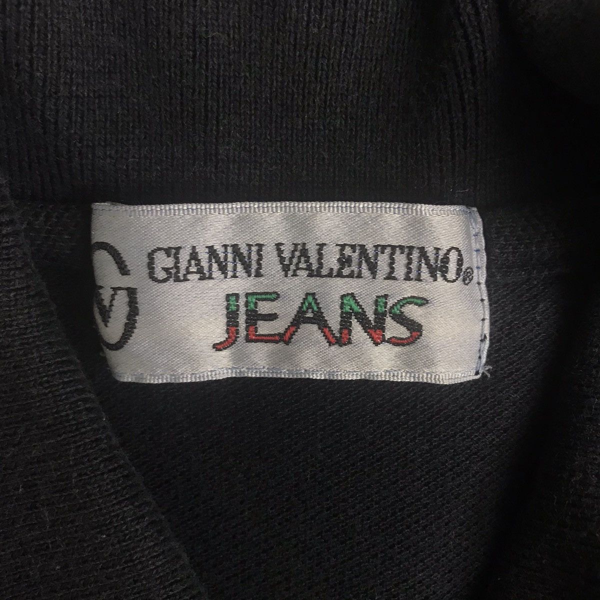Vintage GIANNI VALENTINO JEANS Italy Embroidered Collar T Shirt Size US S / EU 44-46 / 1 - 6 Thumbnail