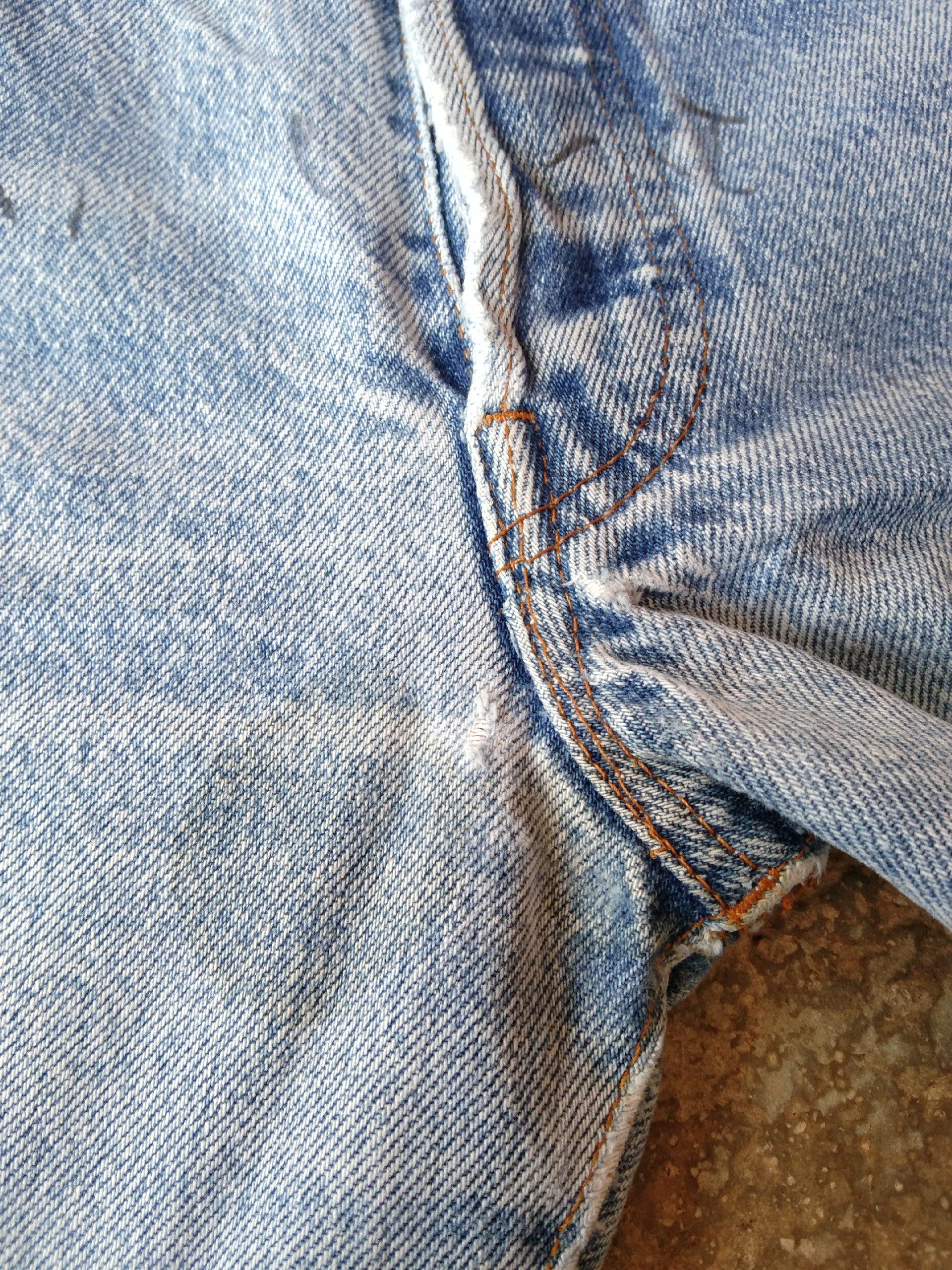 Levi's 80s Vintage Levi's 501 Made In USA Distressed Jeans 27x28 Size US 27 - 7 Thumbnail