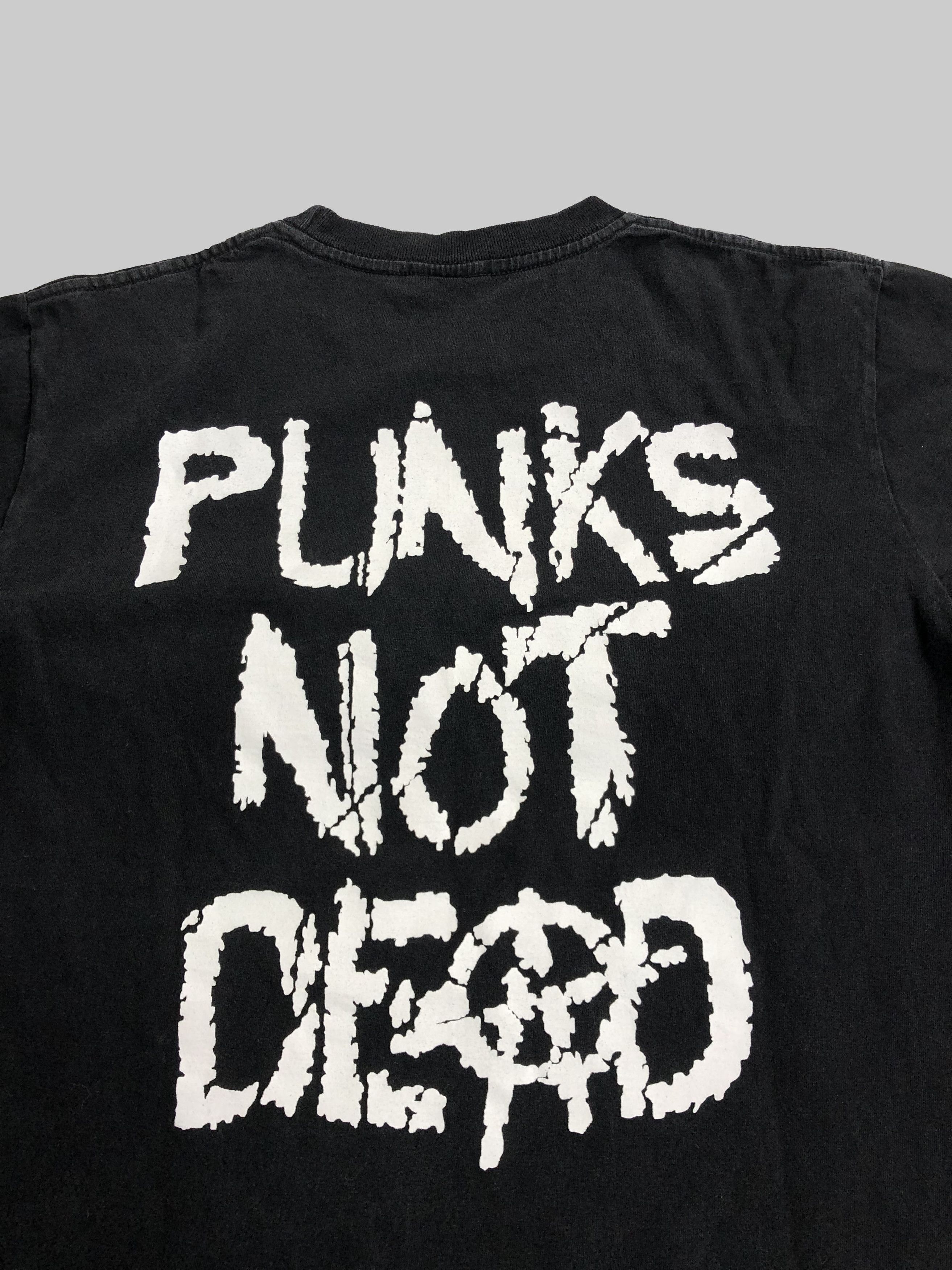 Band Tees Vintage 90s Punks Not Dead 666 (Sex Pistols Blink-182) Size US M / EU 48-50 / 2 - 3 Thumbnail