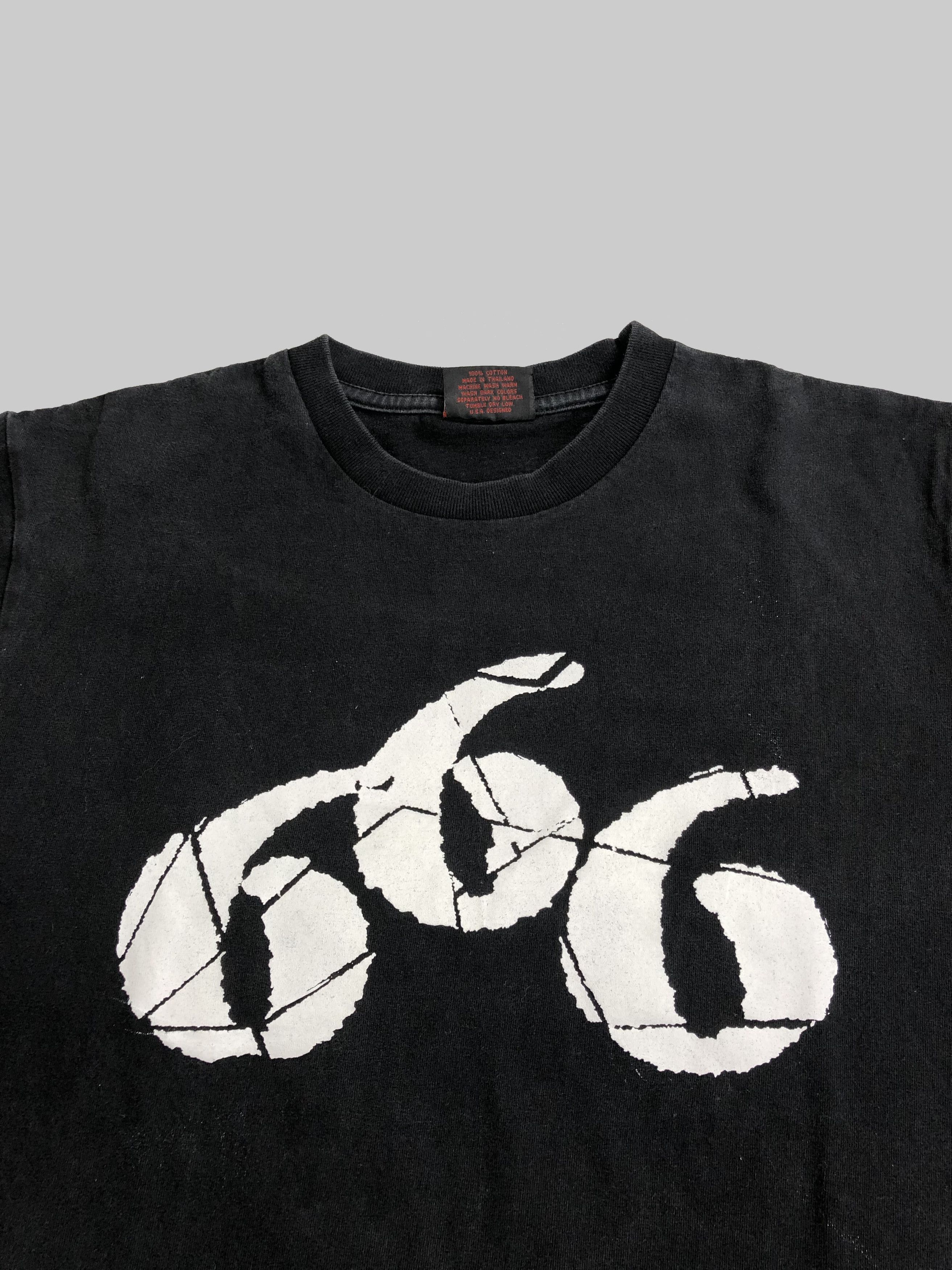 Band Tees Vintage 90s Punks Not Dead 666 (Sex Pistols Blink-182) Size US M / EU 48-50 / 2 - 5 Thumbnail