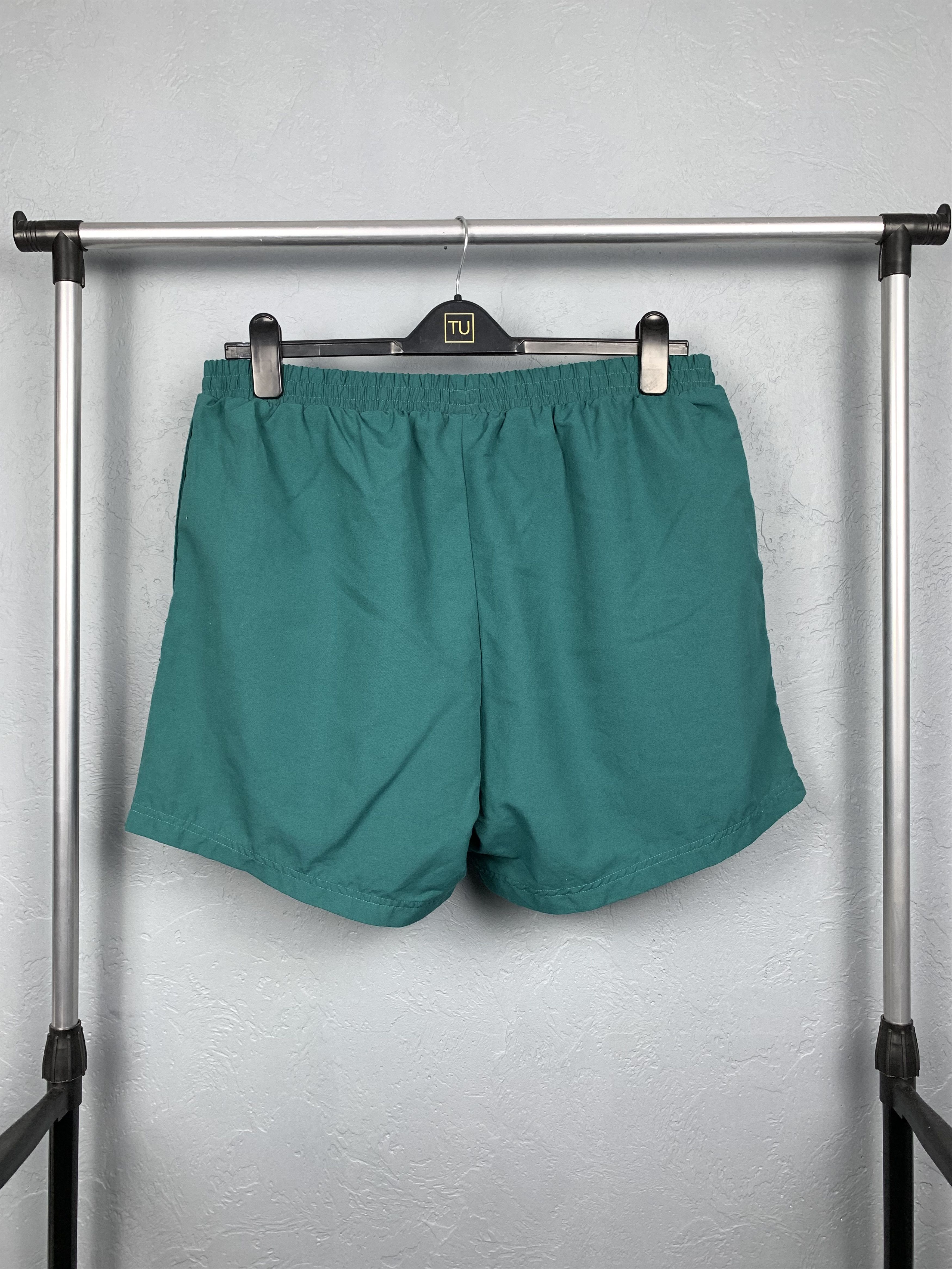 Adidas Adidas Vintage Mens Shorts Y2K Size US 36 / EU 52 - 5 Thumbnail