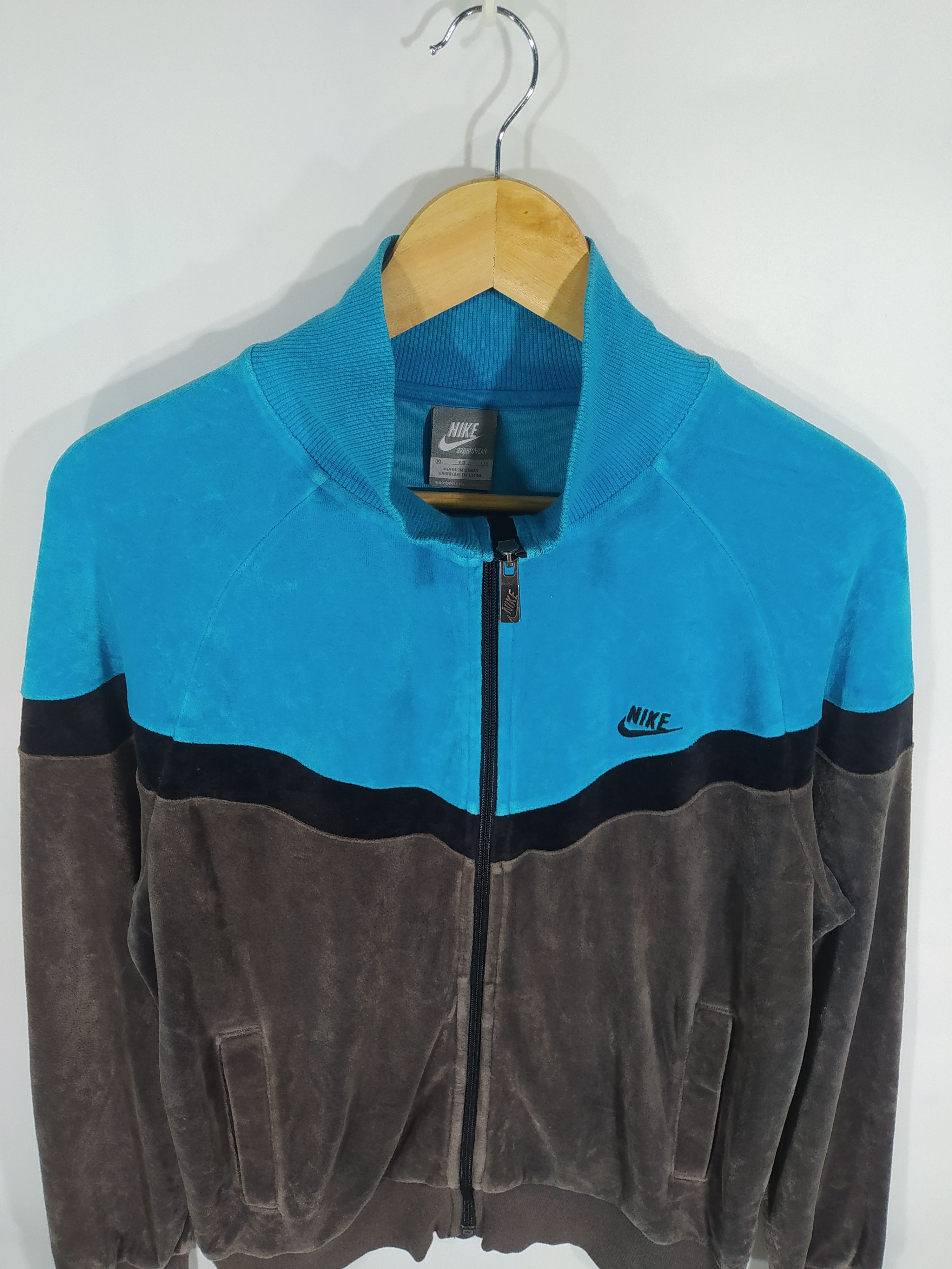 Nike × Vintage Vintage Nike Sportswear 3 Tone Valvet Zipper Size US M / EU 48-50 / 2 - 2 Thumbnail