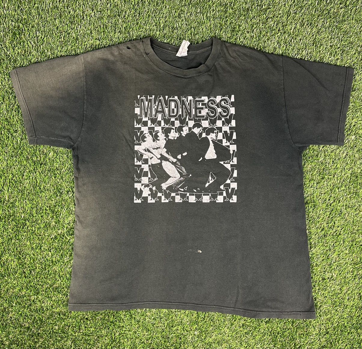 Band Tees × Vintage Vintage 90s Madness Ska Punk Distressed Sun Faded Tee Size US XL / EU 56 / 4 - 1 Thumbnail