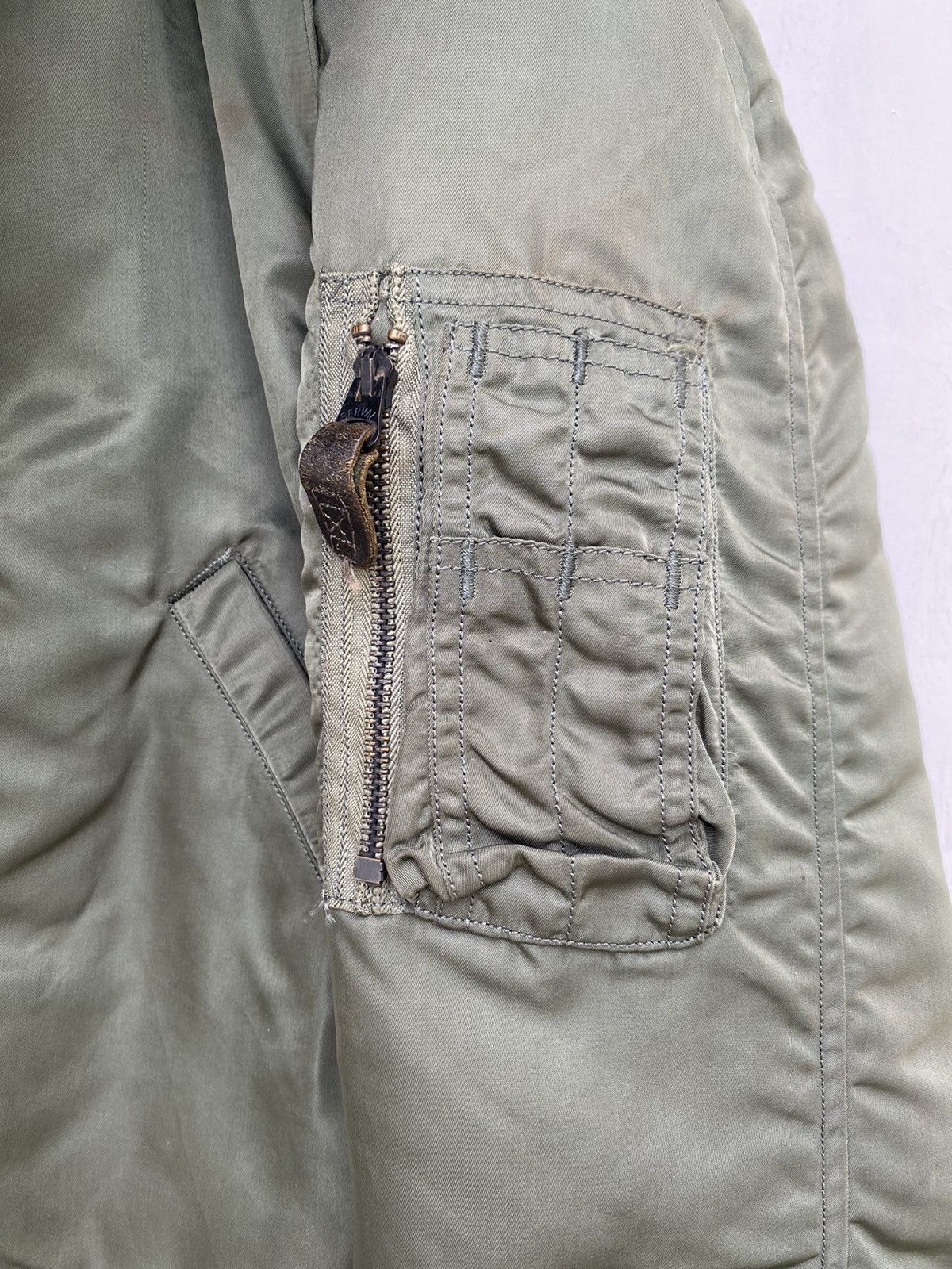 Buzz Rickson's TRUE VINTAGE 1975 DAKOTA INDUSTRIES BOMBER JACKET FUR HOODED Size US S / EU 44-46 / 1 - 4 Thumbnail