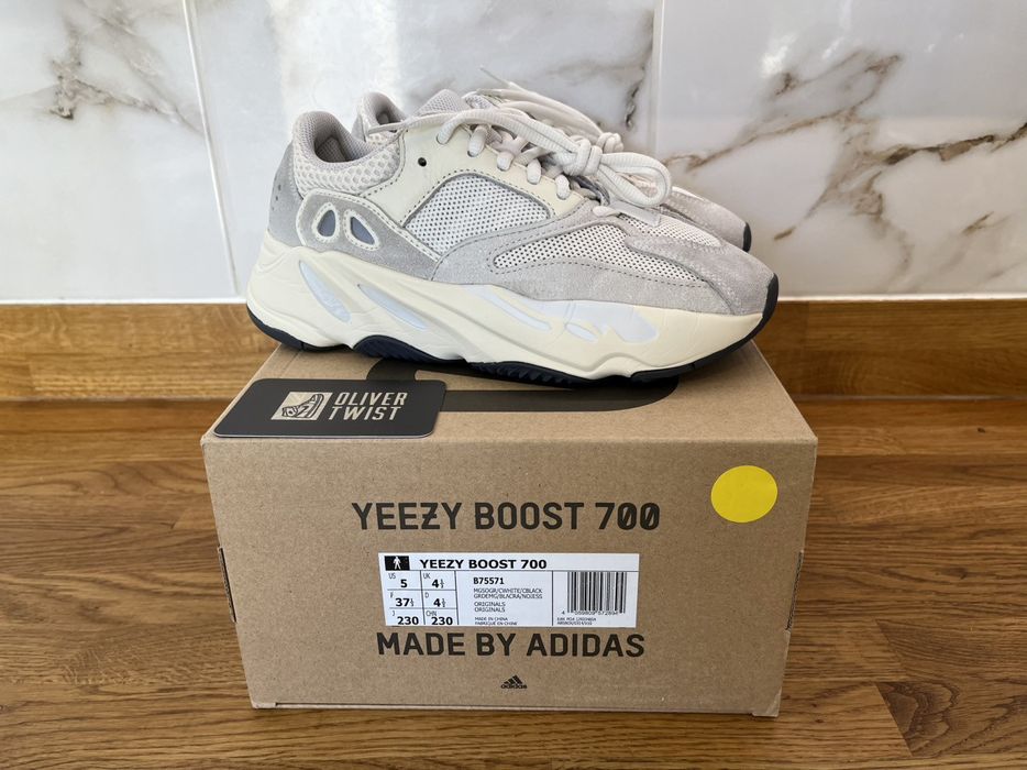 Yeezys on sale 35 v1