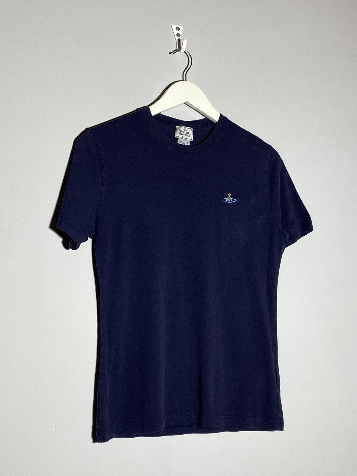 Vivienne Westwood Vivienne Westwood small logo navy t-shirt Size US S / EU 44-46 / 1 - 1 Thumbnail
