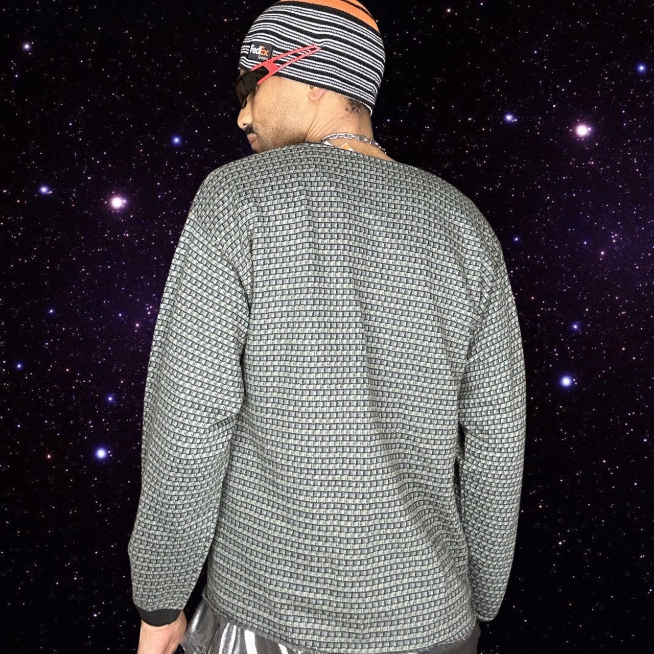 Vintage Vintage 90s CUSTOM GRAY PATTERNED HOLE HENLEY _ MEDIUM Size US M / EU 48-50 / 2 - 5 Thumbnail