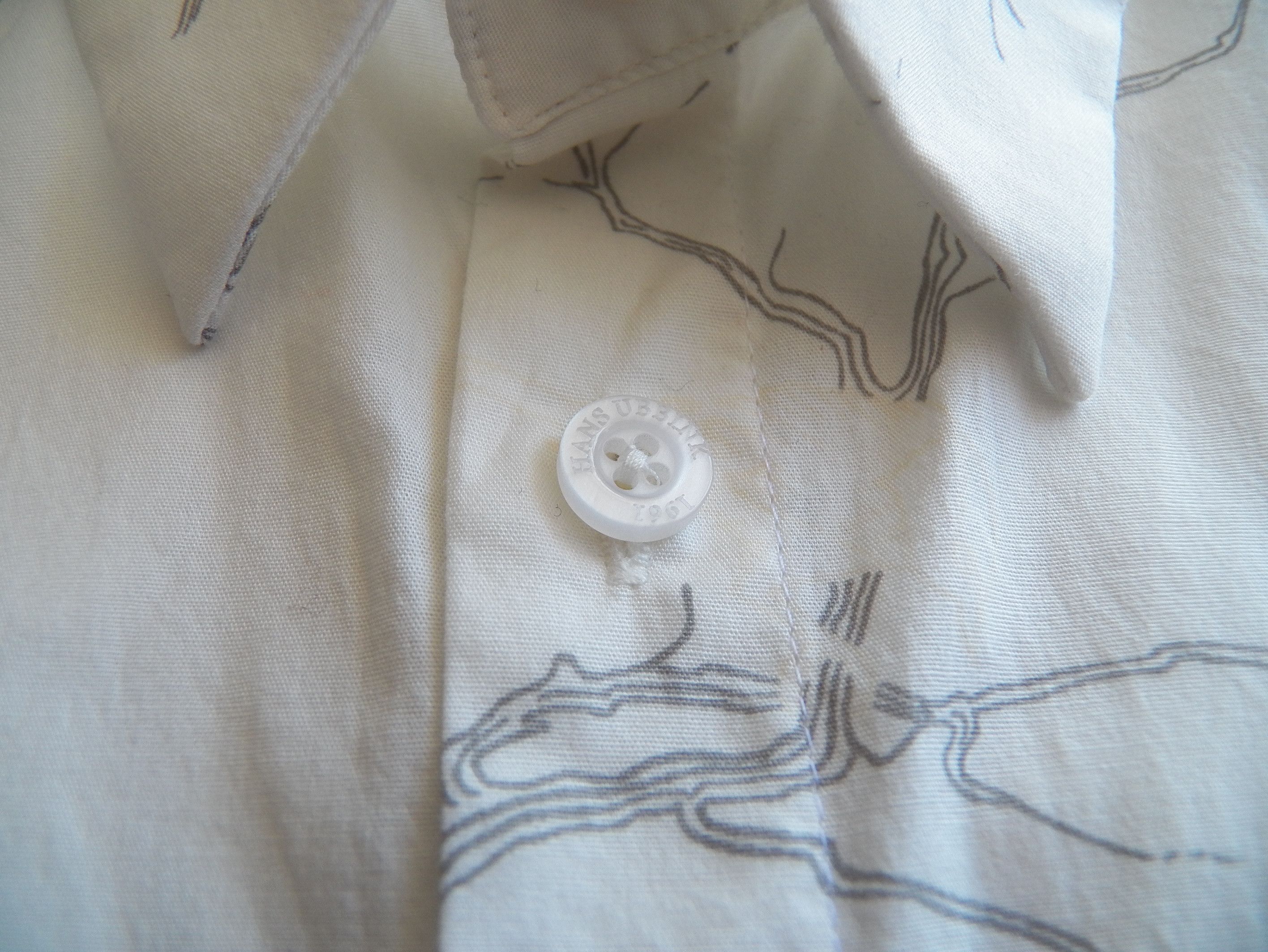 Other Hans Ubbink SHIRT XL Fits M-L slim fit cream white branches Size US XL / EU 56 / 4 - 4 Thumbnail