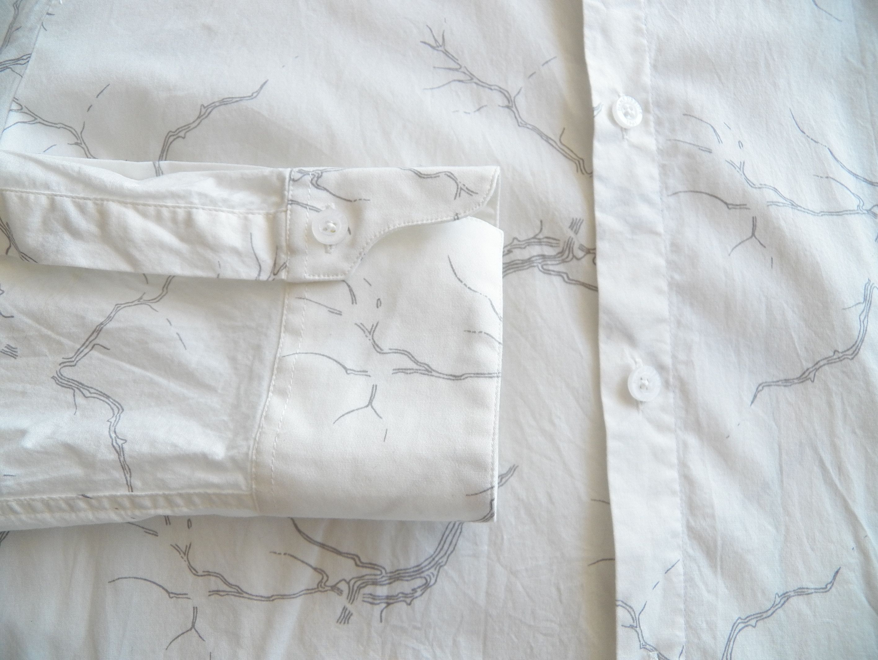 Other Hans Ubbink SHIRT XL Fits M-L slim fit cream white branches Size US XL / EU 56 / 4 - 9 Thumbnail