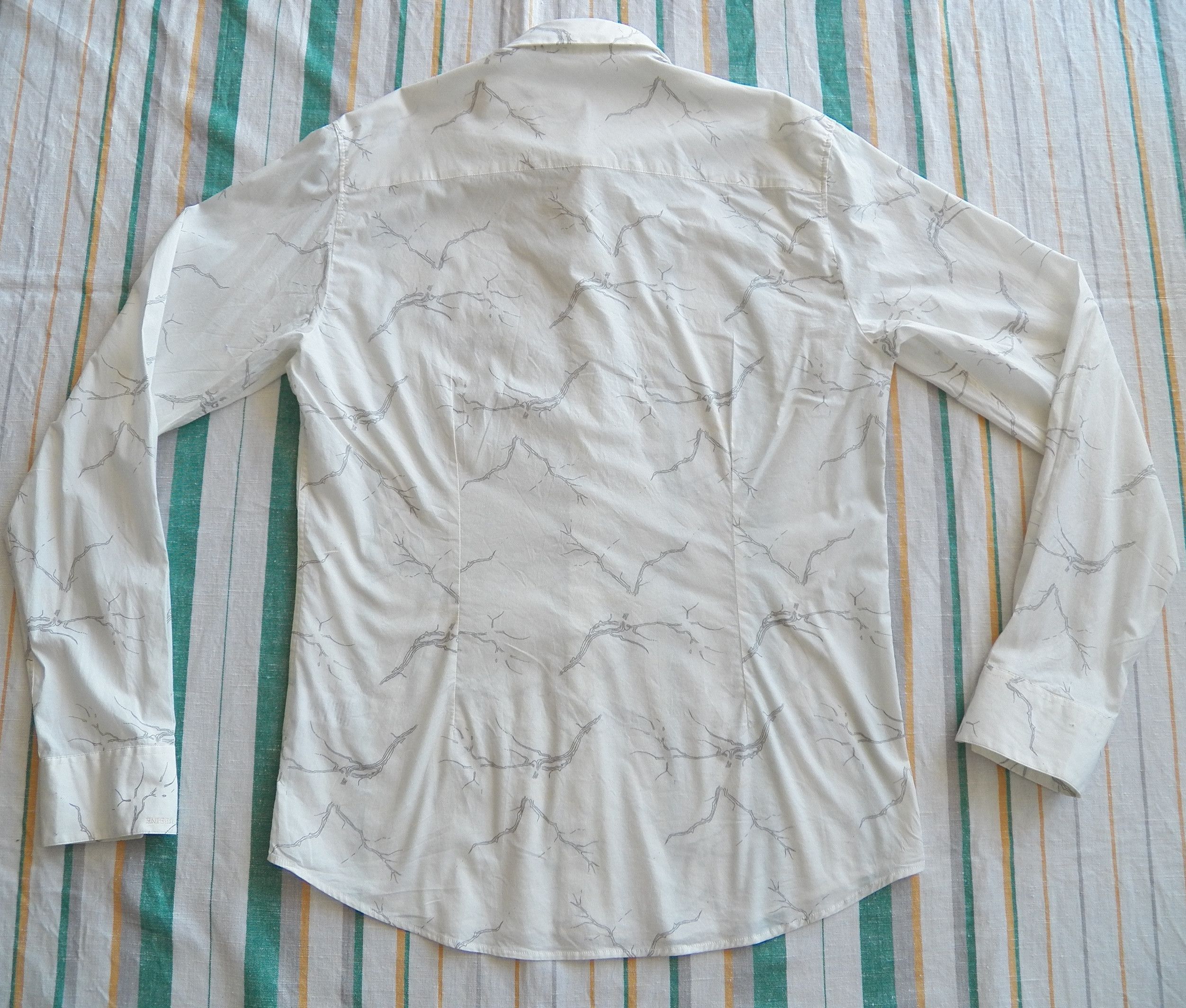 Other Hans Ubbink SHIRT XL Fits M-L slim fit cream white branches Size US XL / EU 56 / 4 - 6 Thumbnail