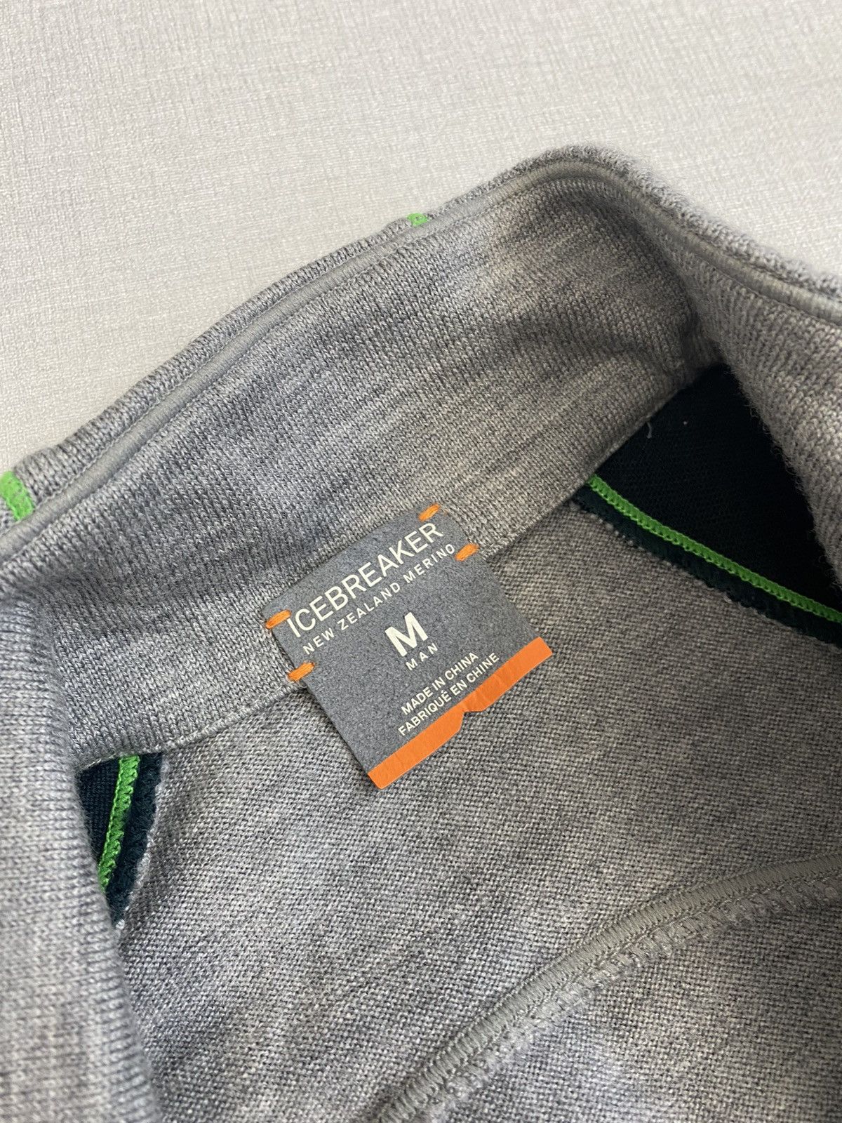 Icebreaker Mens Icebreaker Merino Wool 1/4 Long Sleeve Shirt size M Size US M / EU 48-50 / 2 - 3 Thumbnail
