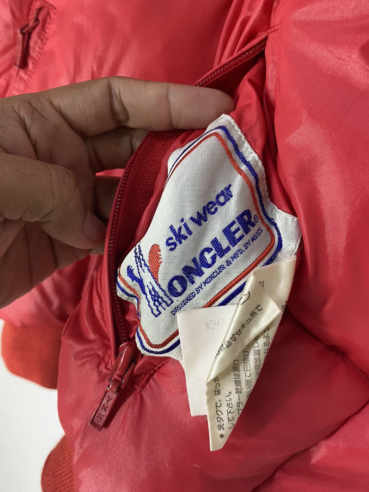 Moncler VTG Moncler Puffer Jacket Down Jacket Shining Color Design Size US M / EU 48-50 / 2 - 6 Thumbnail