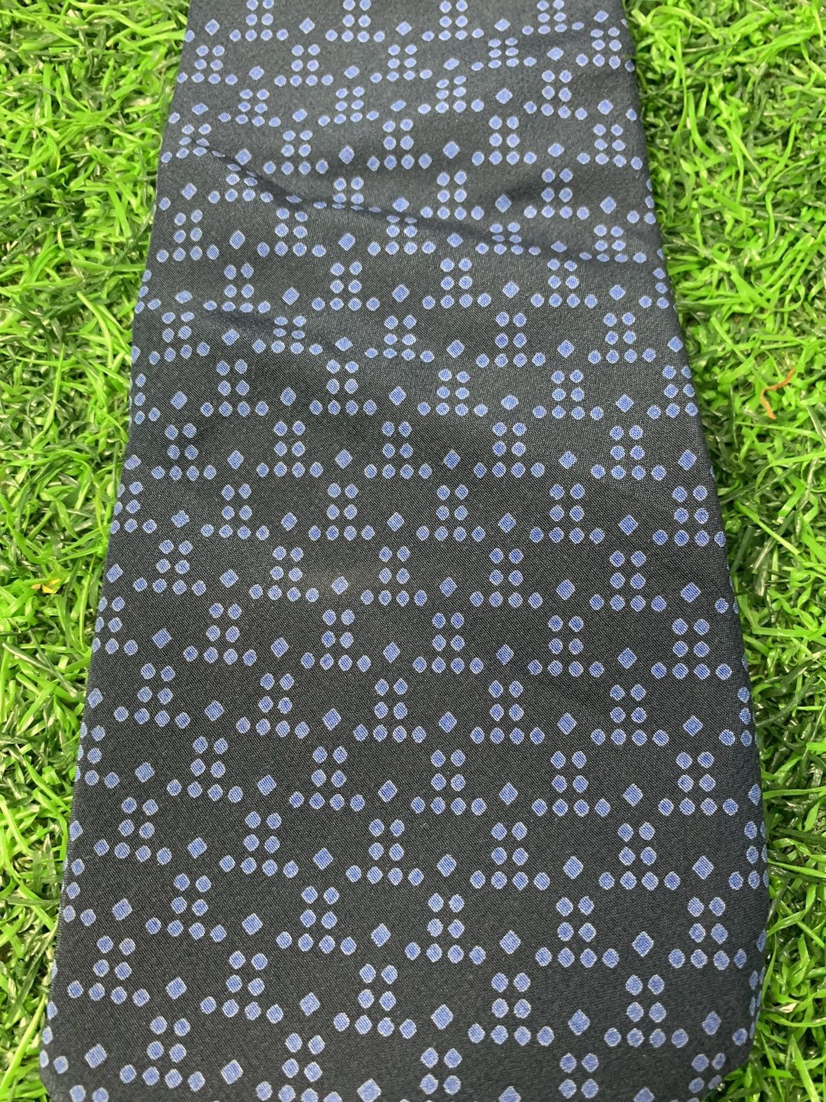 Yves Saint Laurent YSL Yves Saint Laurent Paris Made in Italy Neck Tie Size ONE SIZE - 2 Thumbnail