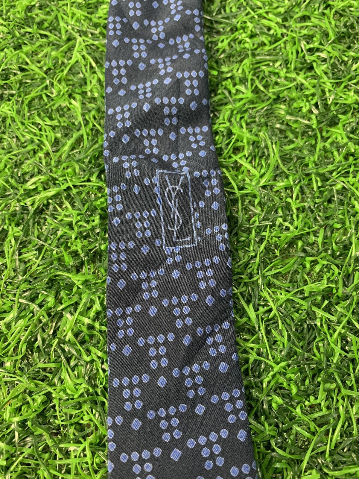 Yves Saint Laurent YSL Yves Saint Laurent Paris Made in Italy Neck Tie Size ONE SIZE - 3 Thumbnail