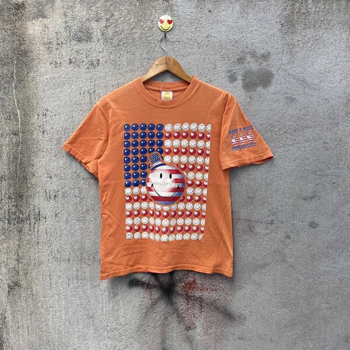 Vintage Vintage 90s SMILEY have a nice independent day tshirt Size US M / EU 48-50 / 2 - 1 Thumbnail