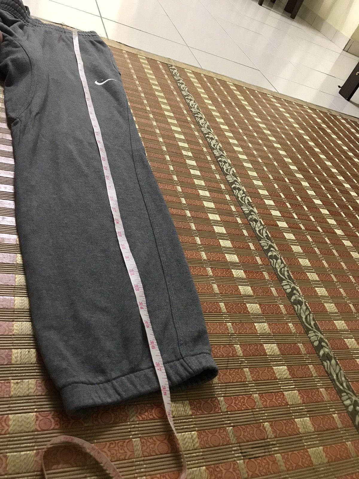 Nike Nike Swoosh Sweatpants Joggerpants Size US 32 / EU 48 - 12 Thumbnail