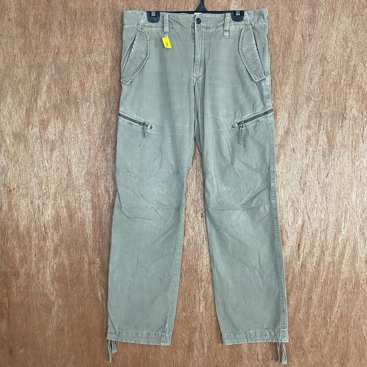 Japanese Brand D Uniqlo Brown faded Multipocket Cargo Pants #1950 Size US 33 - 1 Thumbnail