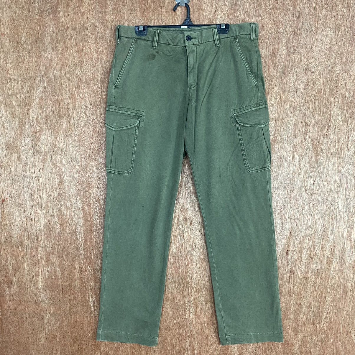 Japanese Brand × Uniqlo Uniqlo Green Multipocket Cargo Pants #c810 Size US 35 - 1 Thumbnail