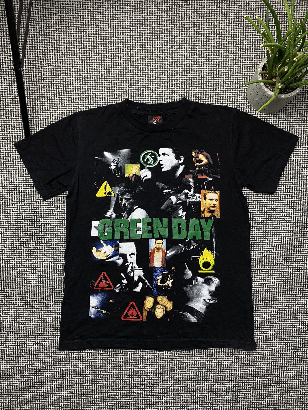 Vintage Rare Green Day American idiot vintage T-shirt y2k Size US M / EU 48-50 / 2 - 1 Thumbnail