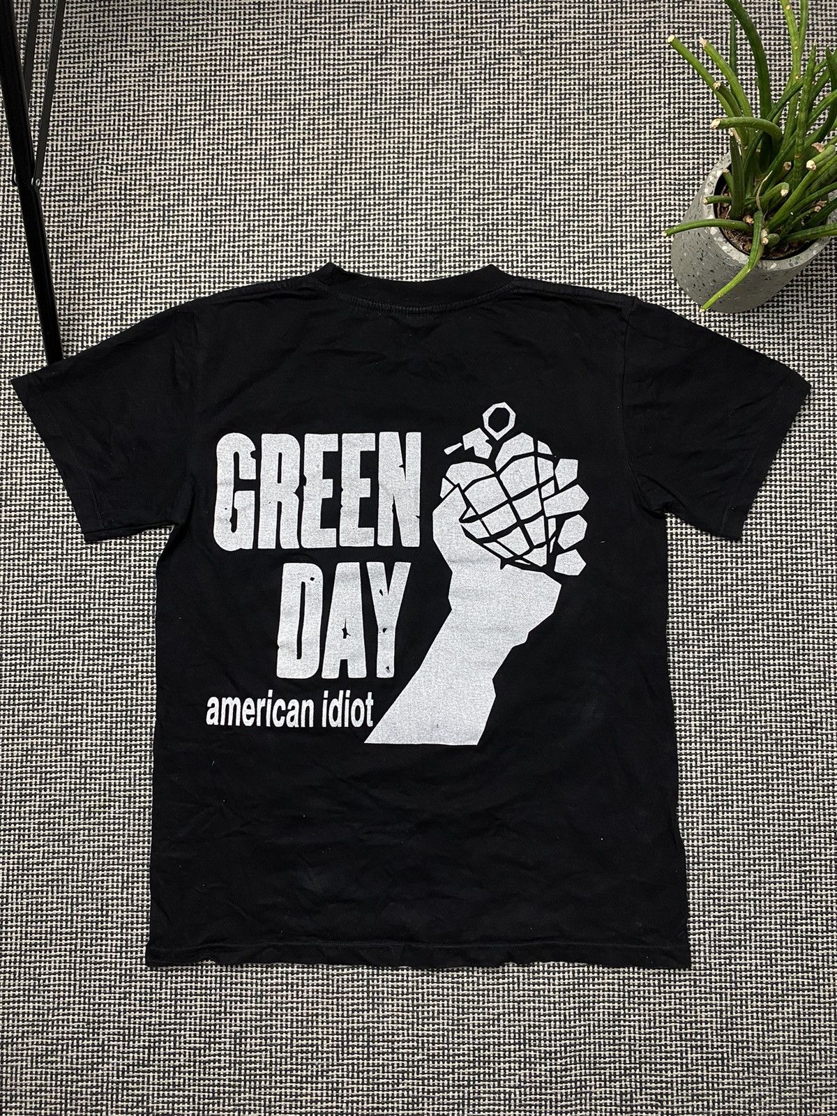 Vintage Rare Green Day American idiot vintage T-shirt y2k Size US M / EU 48-50 / 2 - 5 Thumbnail