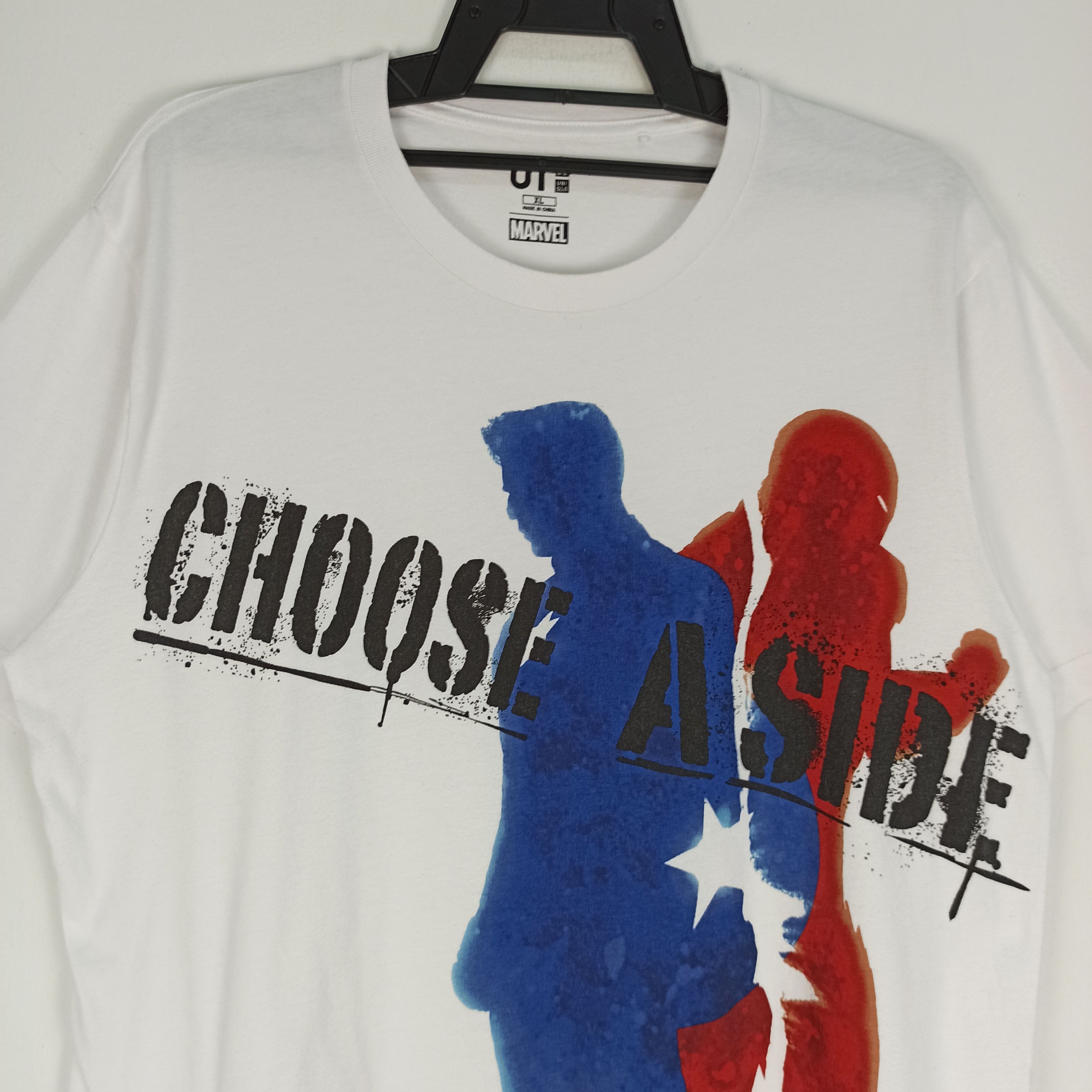 Marvel Comics STEALS🔥 Marvel Captain America Choose a Side By Uniqlo Tee Size US XL / EU 56 / 4 - 2 Thumbnail