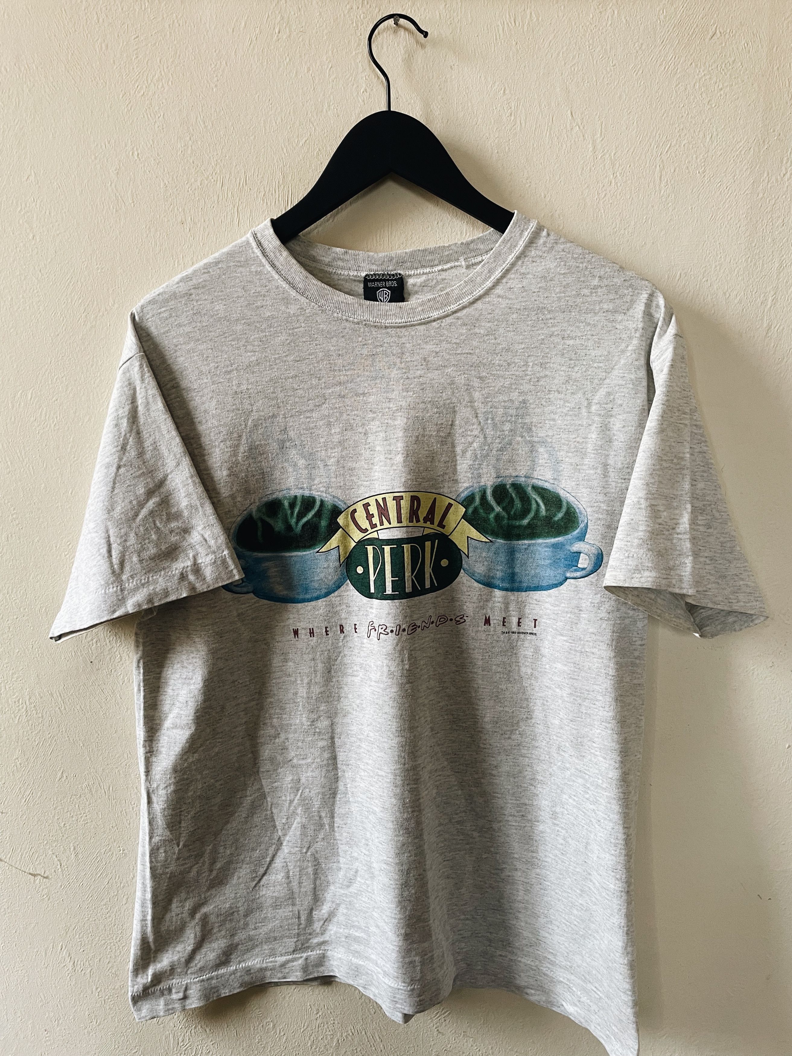 Vintage × Warner Bros Vintage 1995 Friends Central Perk Warner Bros Studio Tee Size US L / EU 52-54 / 3 - 1 Thumbnail