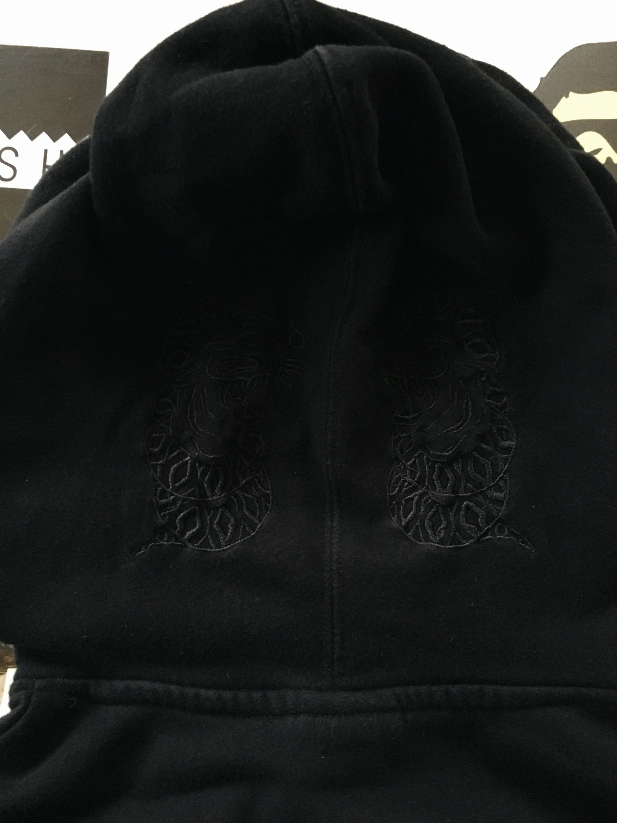 Band Tees × H&M × The Weeknd H&M X The Weeknd XO Tonal Hoodie Black Size US S / EU 44-46 / 1 - 3 Thumbnail