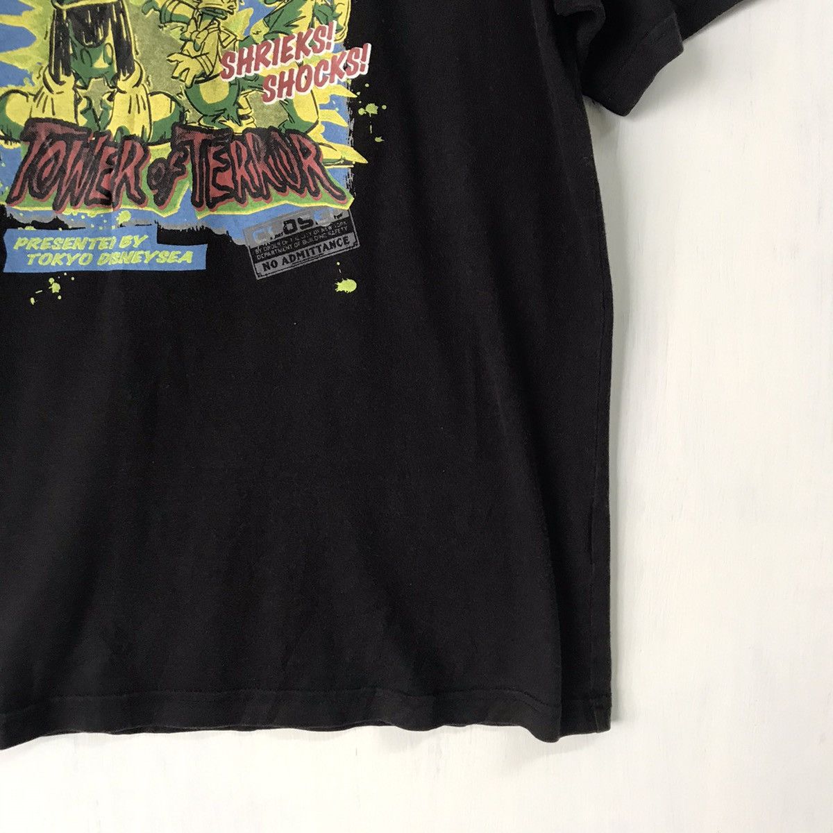 Cartoon Network Tower of Terror Tokyo Disney Sea tshirt Size US M / EU 48-50 / 2 - 5 Thumbnail
