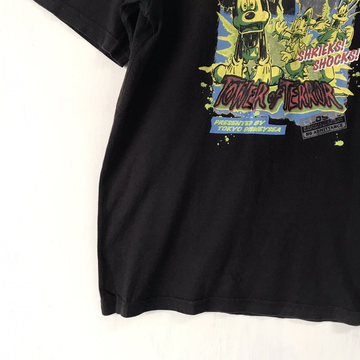 Cartoon Network Tower of Terror Tokyo Disney Sea tshirt Size US M / EU 48-50 / 2 - 4 Thumbnail