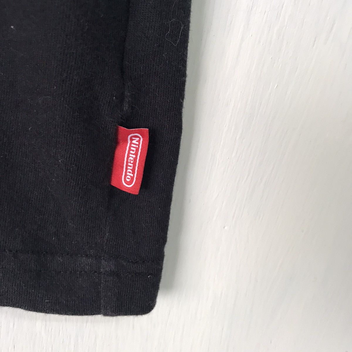 Nintendo × Uniqlo The global tshirt design competition nintendo tshirt Size US M / EU 48-50 / 2 - 7 Thumbnail