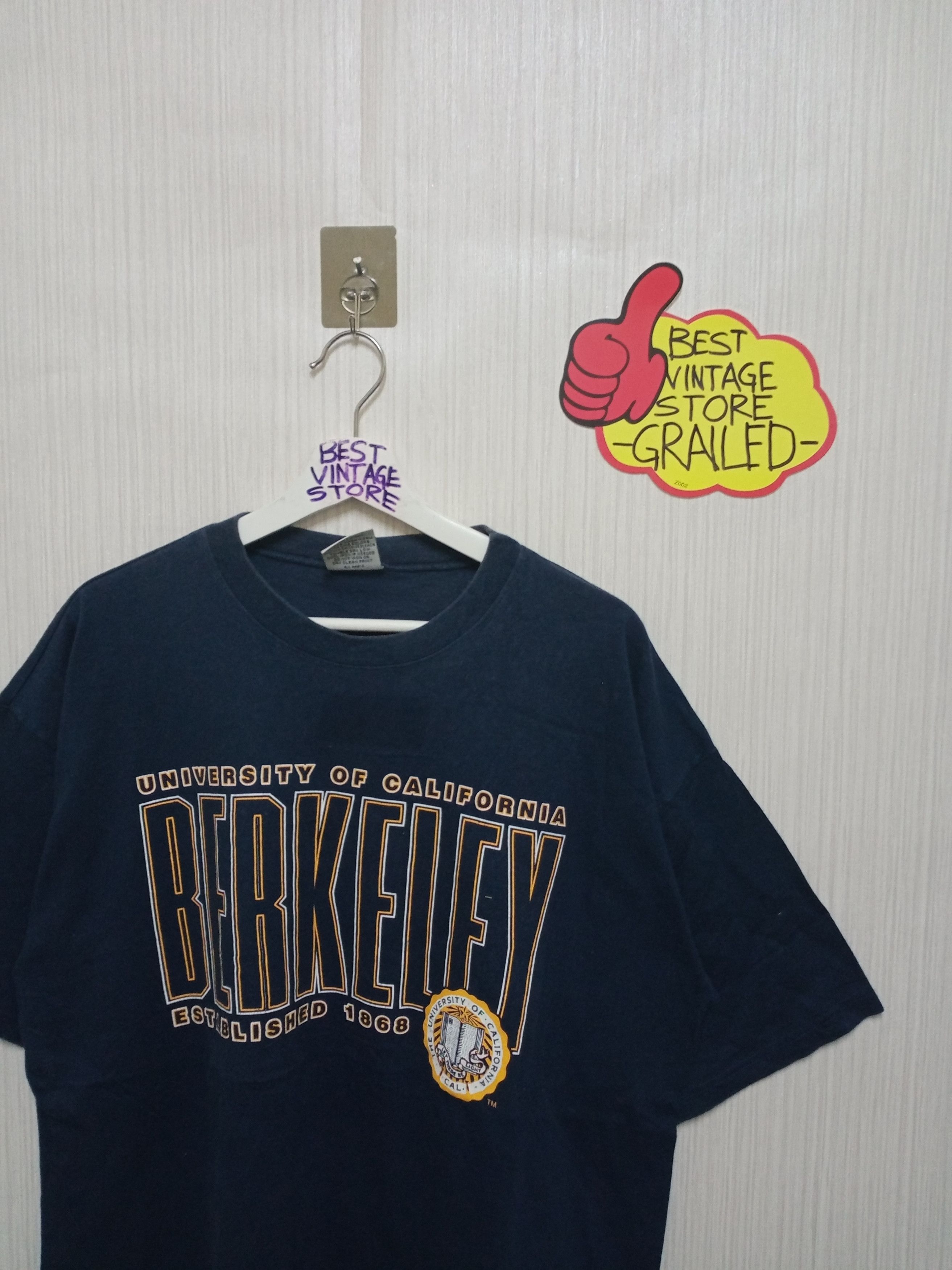 Other Vintage BERKELEY University of California Tshirt Size US XL / EU 56 / 4 - 2 Thumbnail