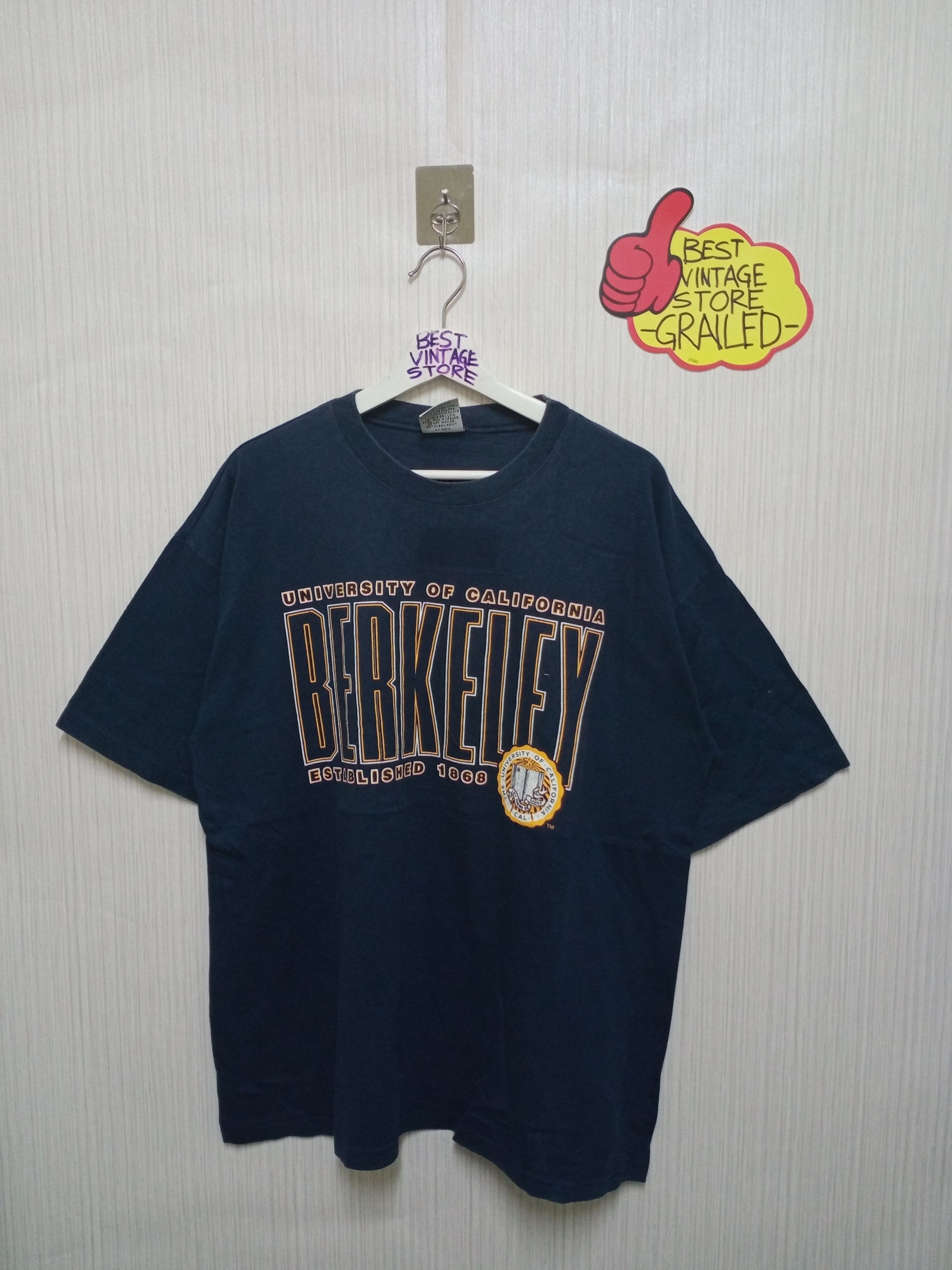 Other Vintage BERKELEY University of California Tshirt Size US XL / EU 56 / 4 - 1 Thumbnail