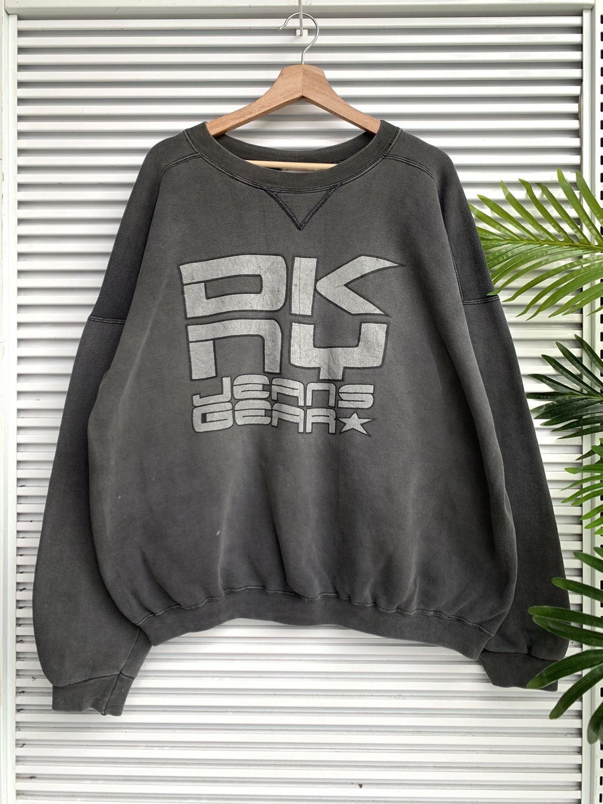 DKNY Vintage DKNY Made in Usa Baggy Style Crewneck Sweatshirt Size US XL / EU 56 / 4 - 1 Thumbnail