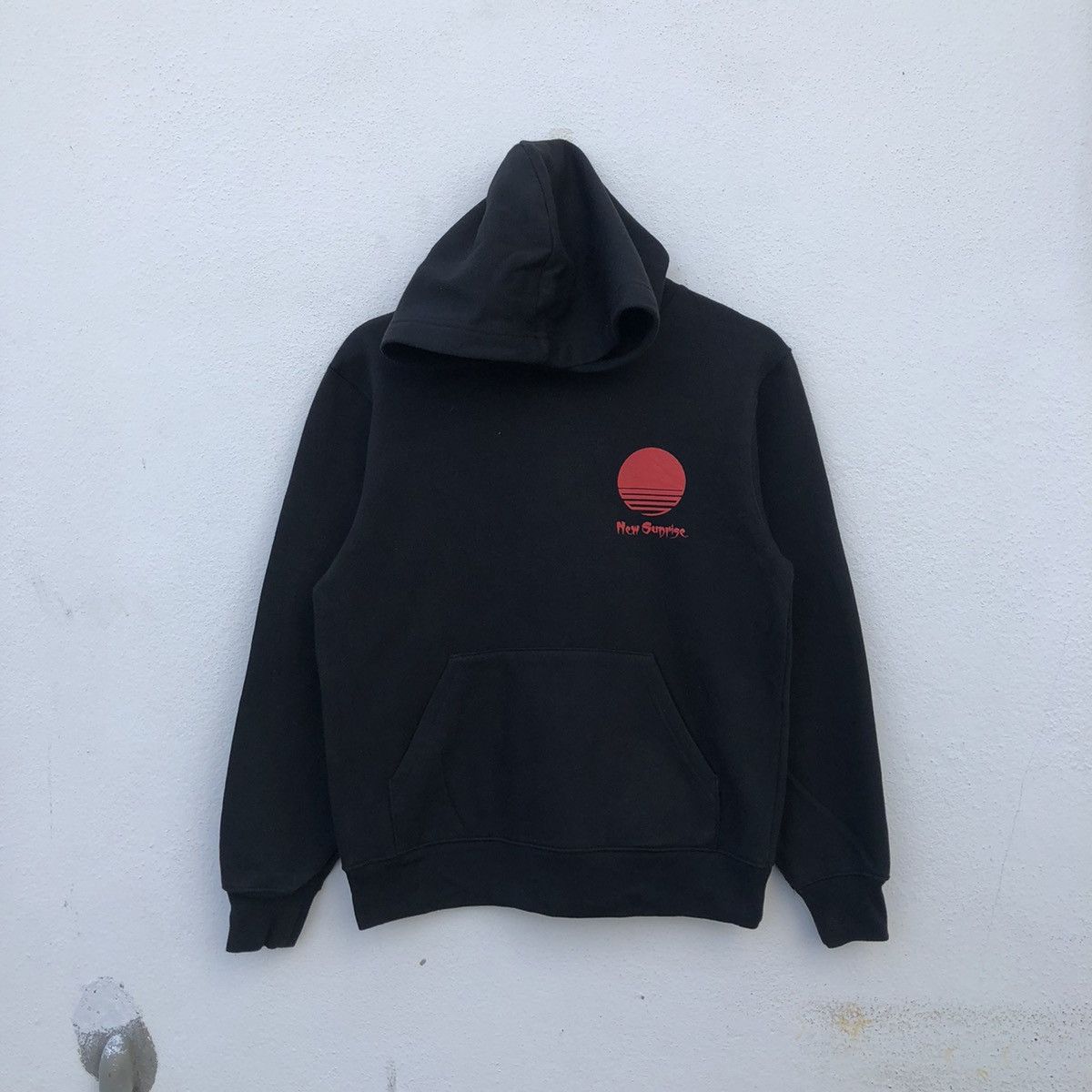 Japanese Brand FEAR AND LOATHING IN LASVEGAS OFFICIAL MERCH BIG LOGOHOODIE Size US S / EU 44-46 / 1 - 2 Thumbnail
