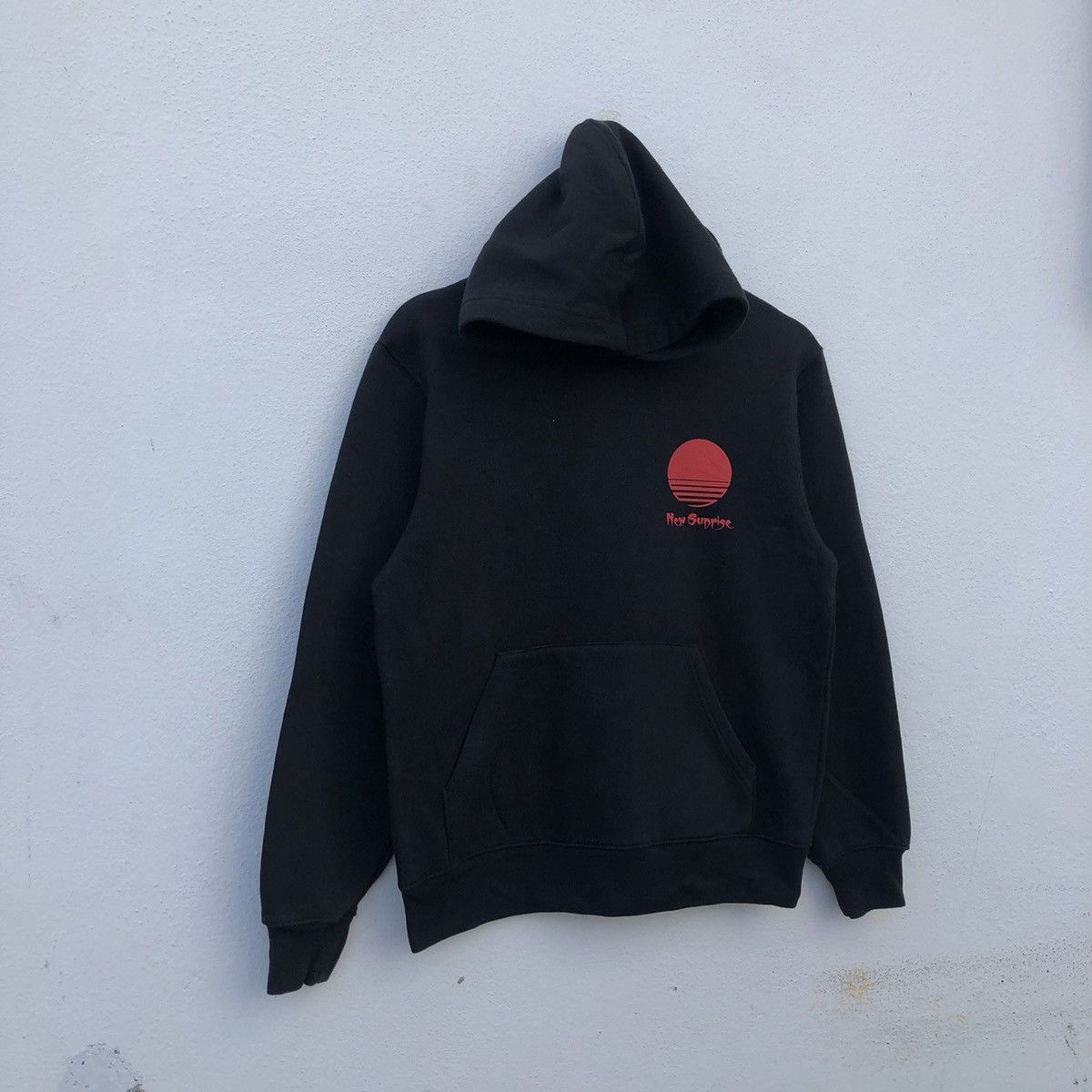 Japanese Brand FEAR AND LOATHING IN LASVEGAS OFFICIAL MERCH BIG LOGOHOODIE Size US S / EU 44-46 / 1 - 3 Thumbnail