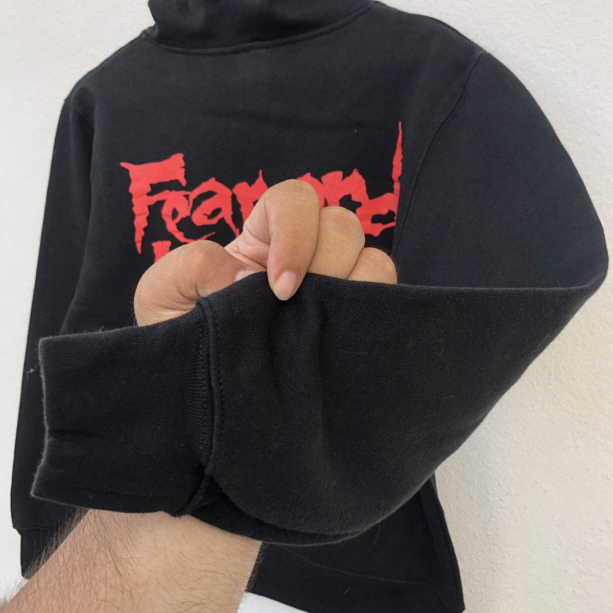 Japanese Brand FEAR AND LOATHING IN LASVEGAS OFFICIAL MERCH BIG LOGOHOODIE Size US S / EU 44-46 / 1 - 6 Thumbnail