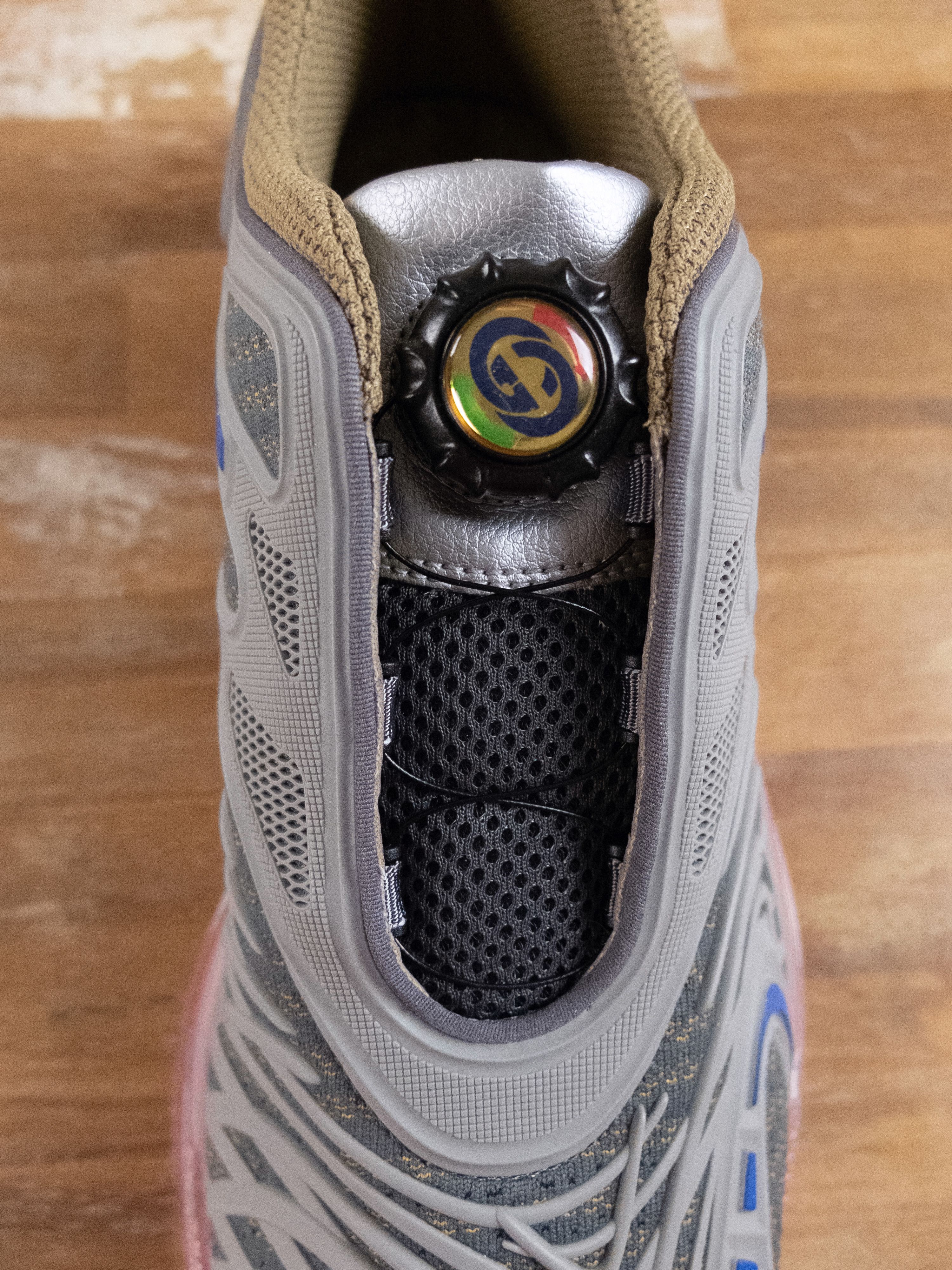 Gucci GUCCI Ultrapace R grey pink sneakers - 8.5 US / 8 UK / 42 Size US 8.5 / EU 41-42 - 5 Thumbnail