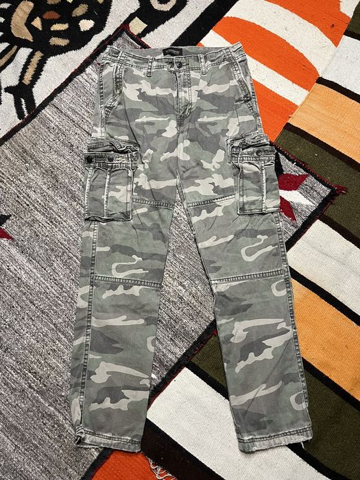 Vintage NO BOUNDARIES CAMO DOUBLE KNEE CARGO PANTS