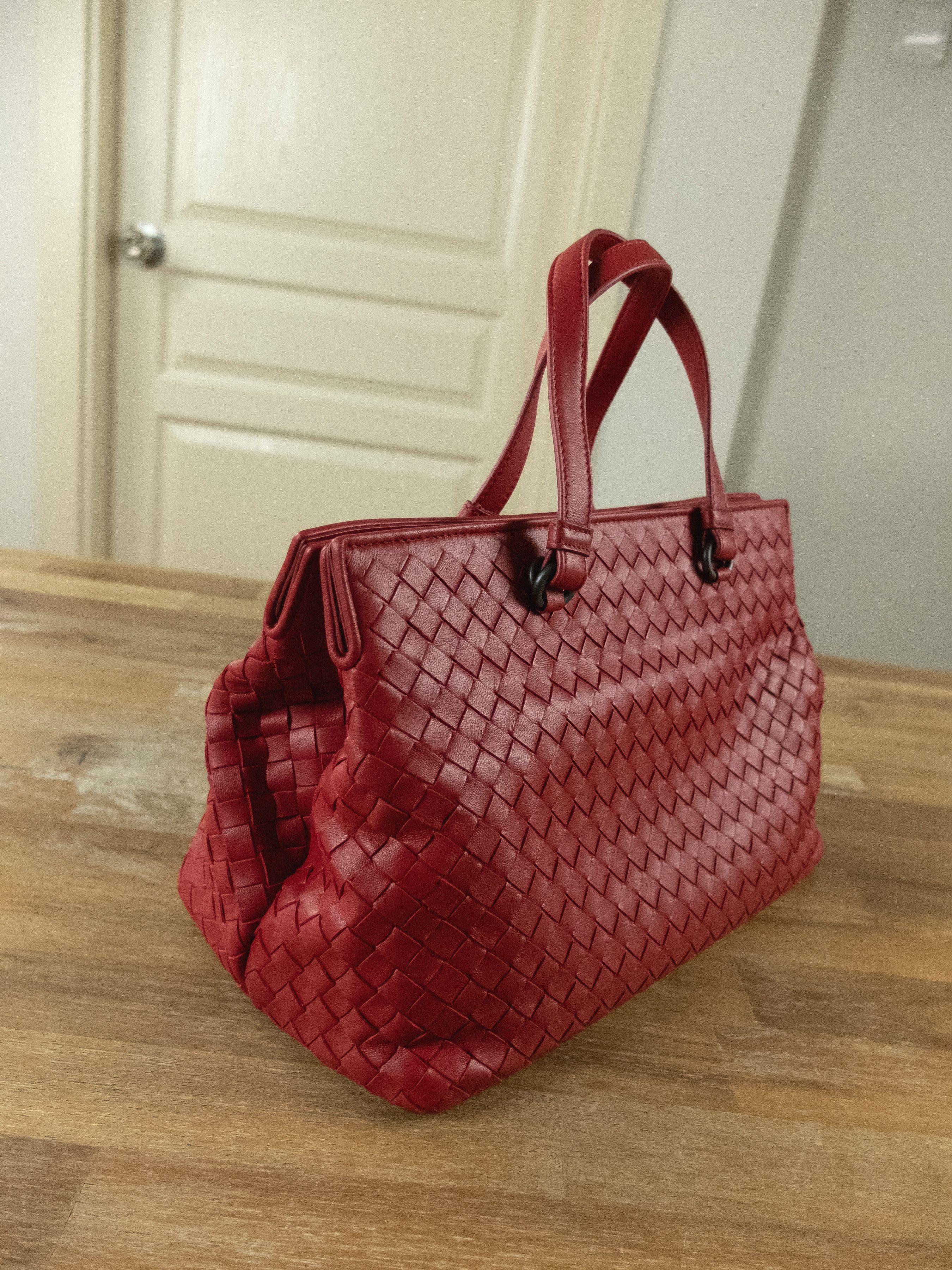 $2819 Bottega Veneta Red Intrecciato Crossbody Shoulder Bag, Women's