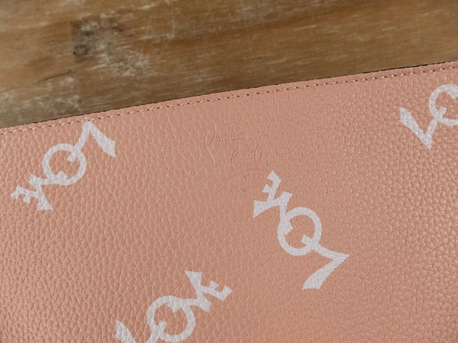 Christian Louboutin $530 CHRISTIAN LOUBOUTIN women Loubicute charm pouch bag Size ONE SIZE - 2 Thumbnail